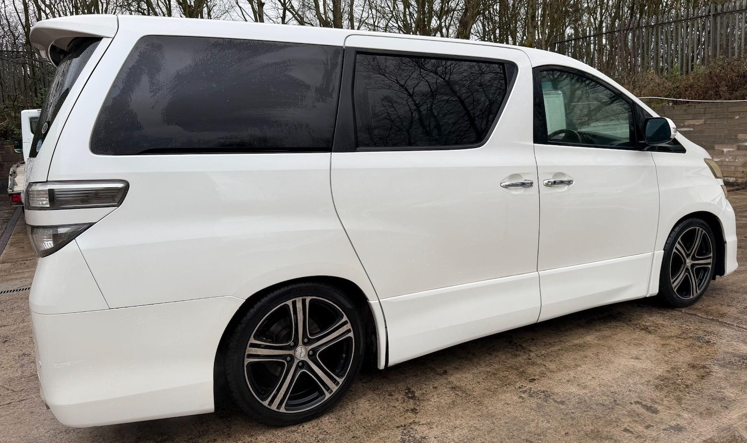 Used Toyota Vellfire 2023 for sale - 77174728: Photo 12