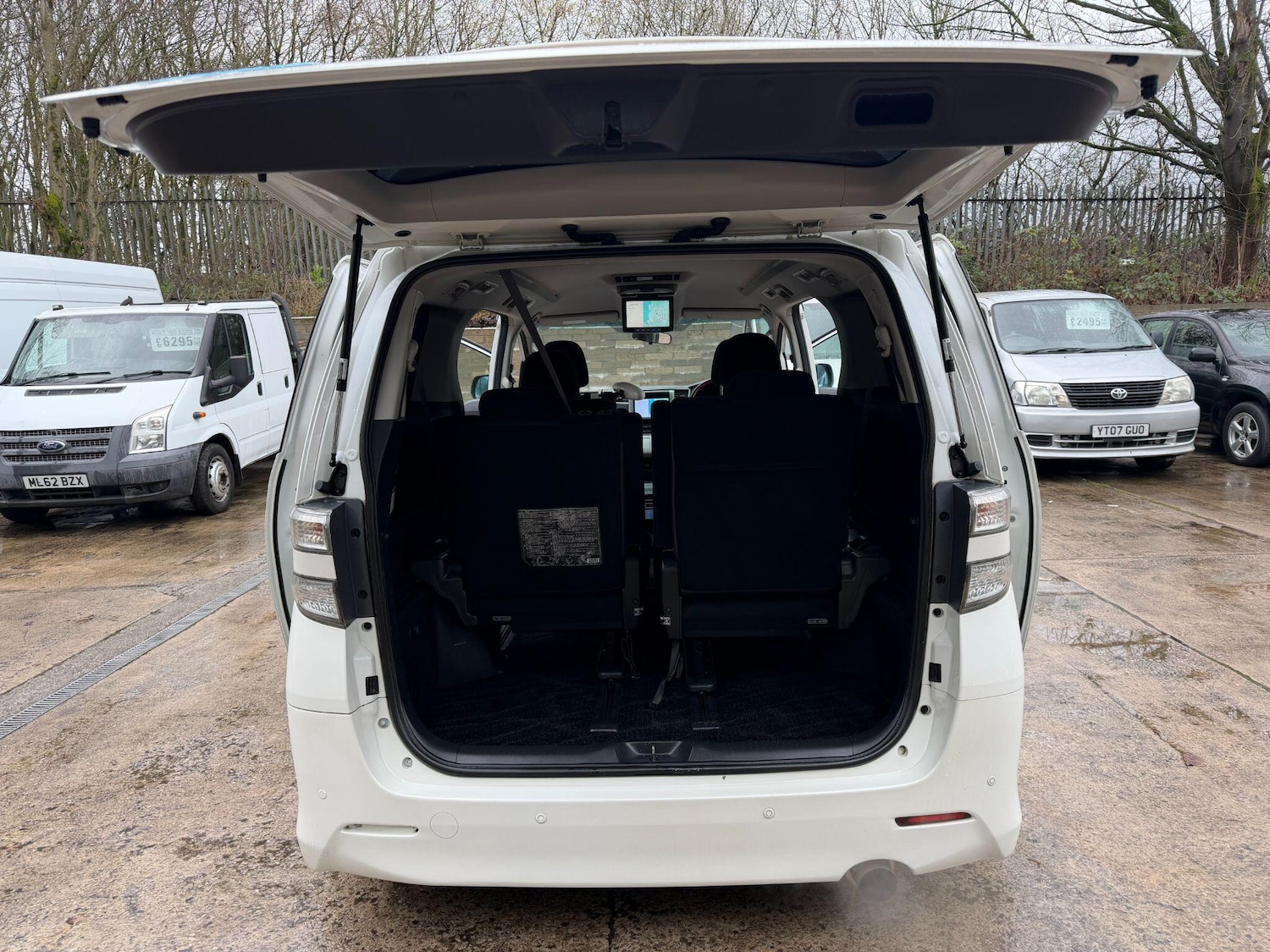 Used Toyota Vellfire 2023 for sale - 77174728: Photo 17