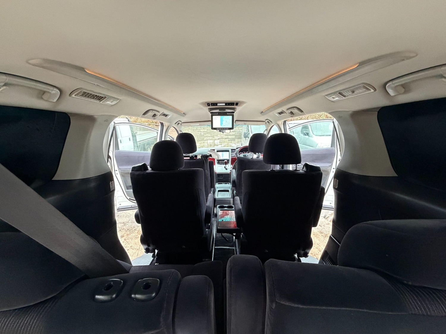 Used Toyota Vellfire 2023 for sale - 77174728: Photo 4