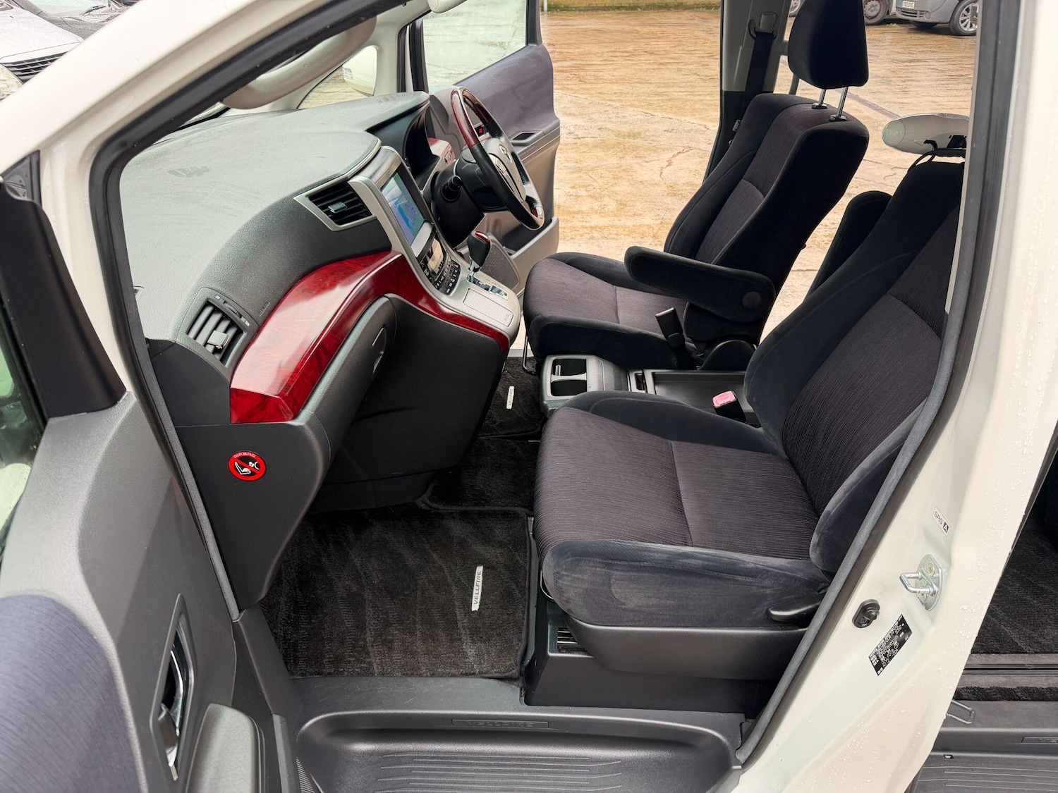 Used Toyota Vellfire 2023 for sale - 77174728: Photo 49