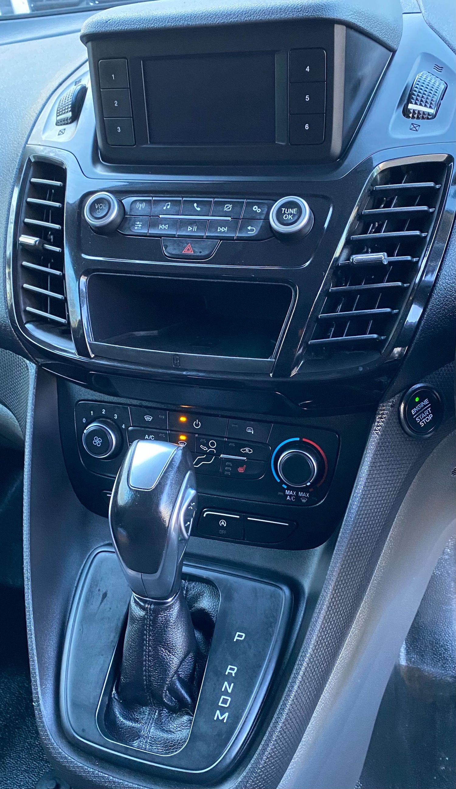 Used Ford Transit Connect 2019 for sale - 76646102: Photo 42