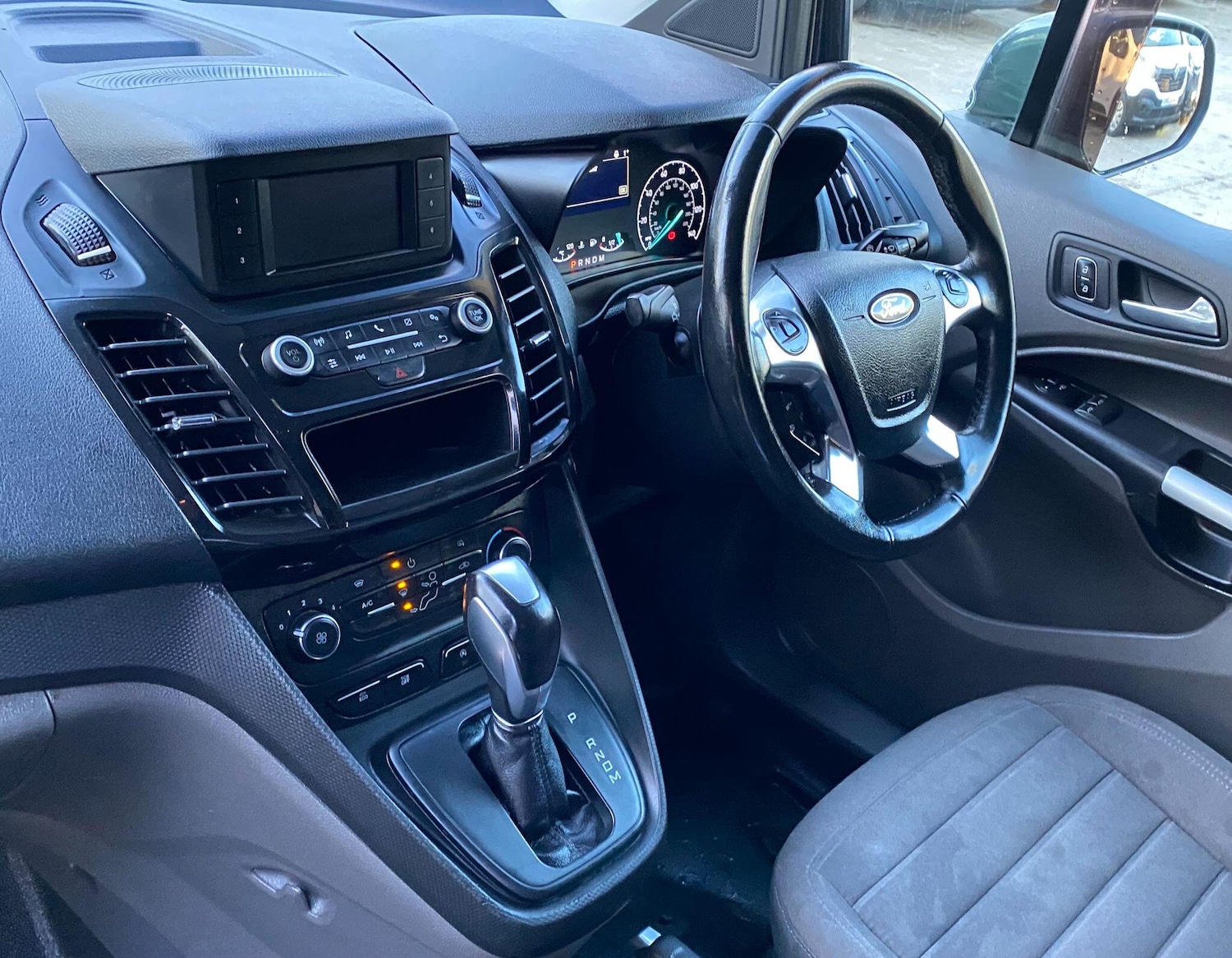 Used Ford Transit Connect 2019 for sale - 76646102: Photo 48