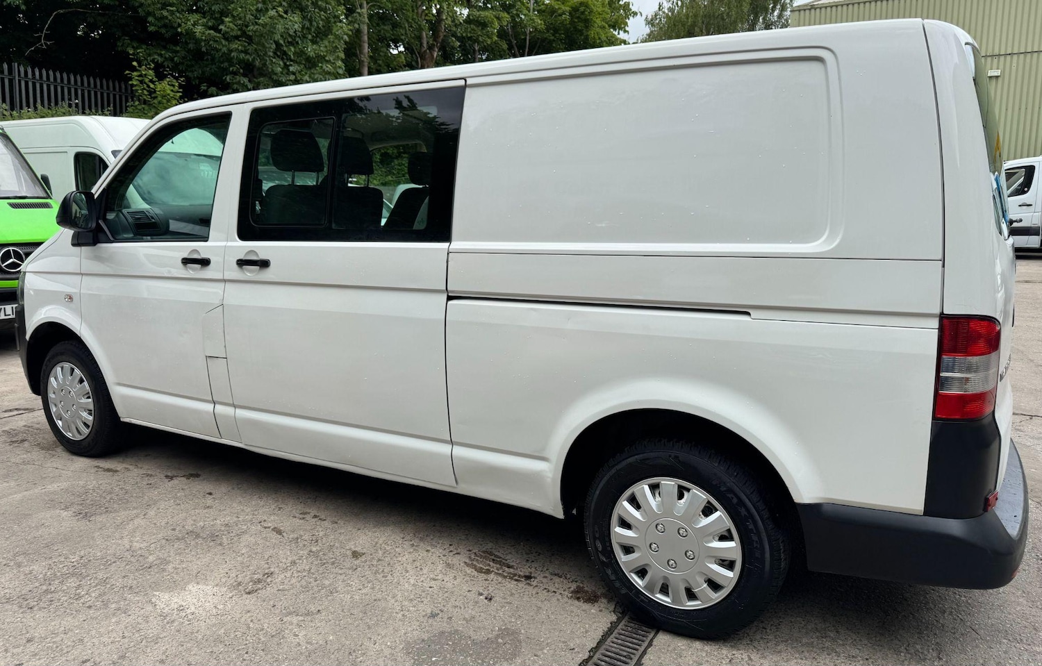 Used Volkswagen Transporter 2015 for sale - 76549409: Photo 16