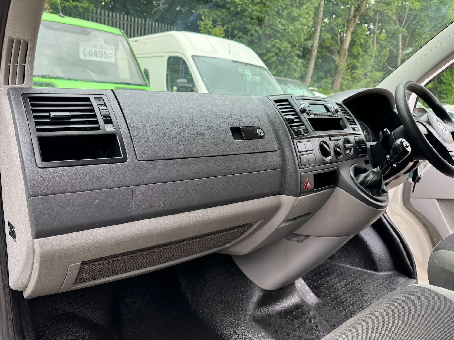 Used Volkswagen Transporter 2015 for sale - 76549409: Photo 35