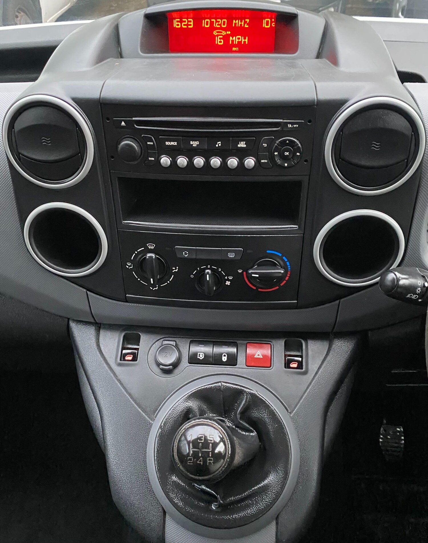 Used Peugeot Partner 2016 for sale - 76855788: Photo 42