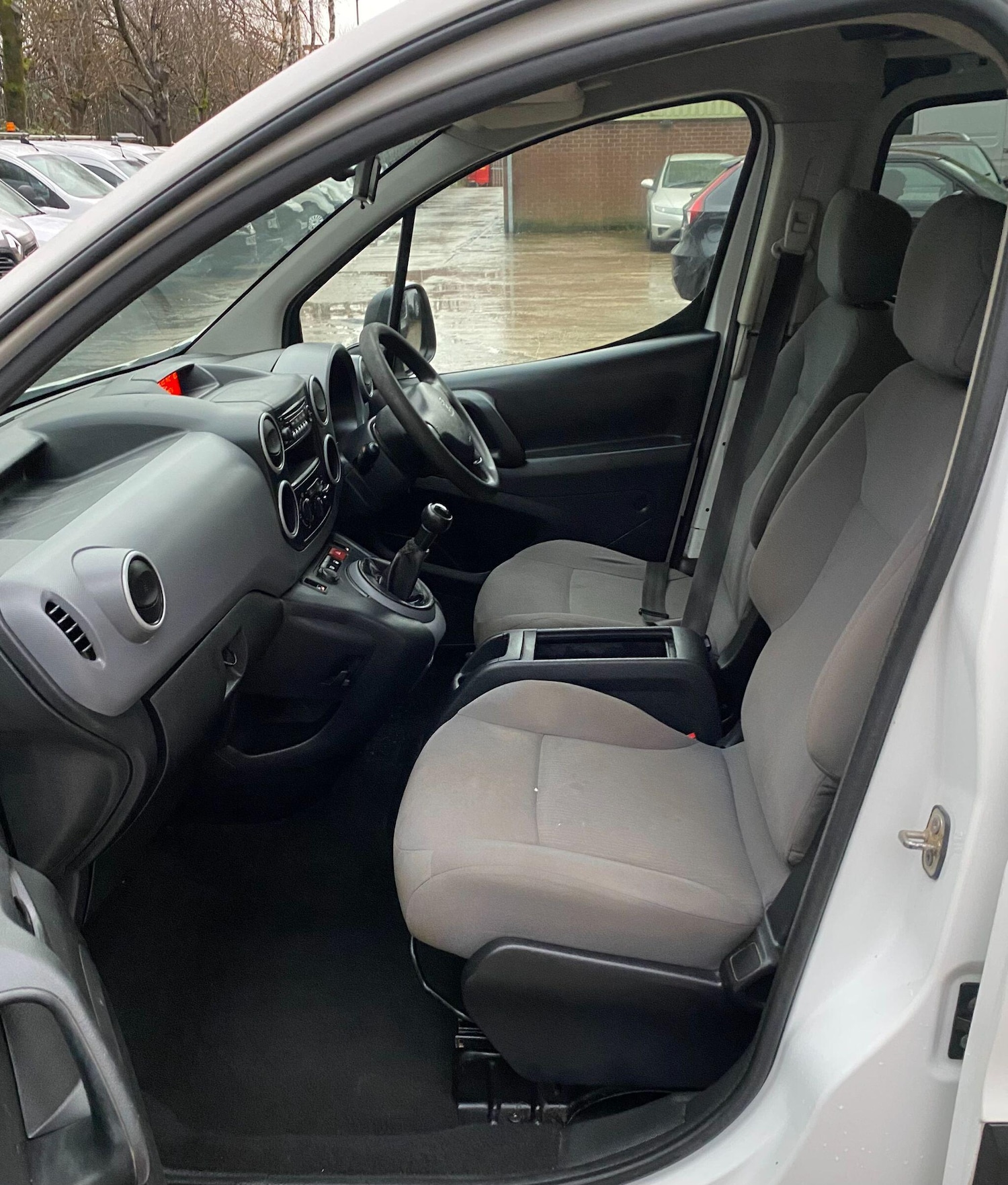 Used Peugeot Partner 2016 for sale - 76855788: Photo 46