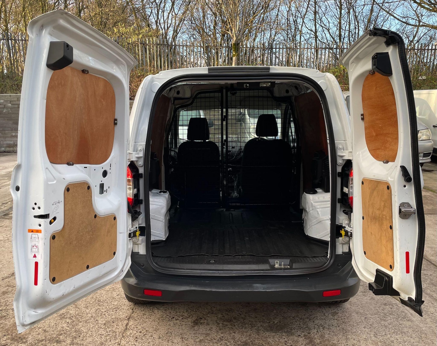 Used Ford Transit Courier 2020 for sale - 77057573: Photo 11