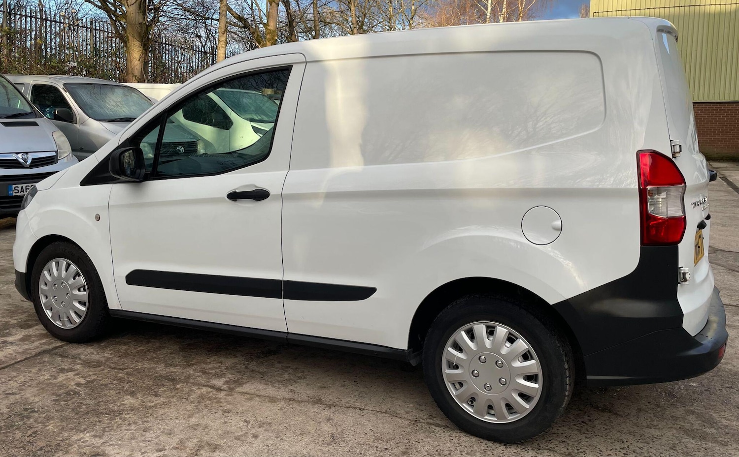 Used Ford Transit Courier 2020 for sale - 77057573: Photo 14