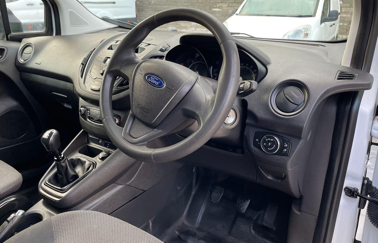 Used Ford Transit Courier 2020 for sale - 77057573: Photo 23