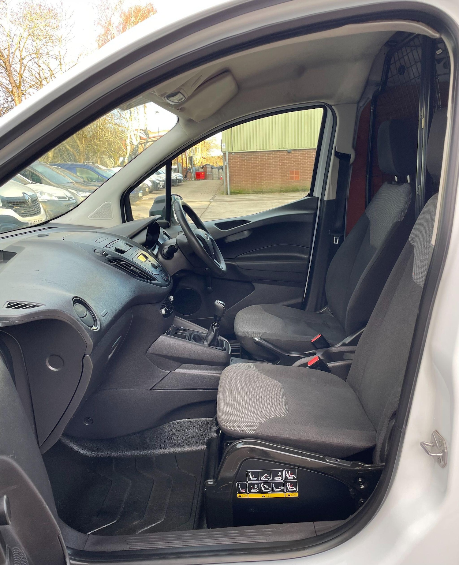 Used Ford Transit Courier 2020 for sale - 77057573: Photo 32