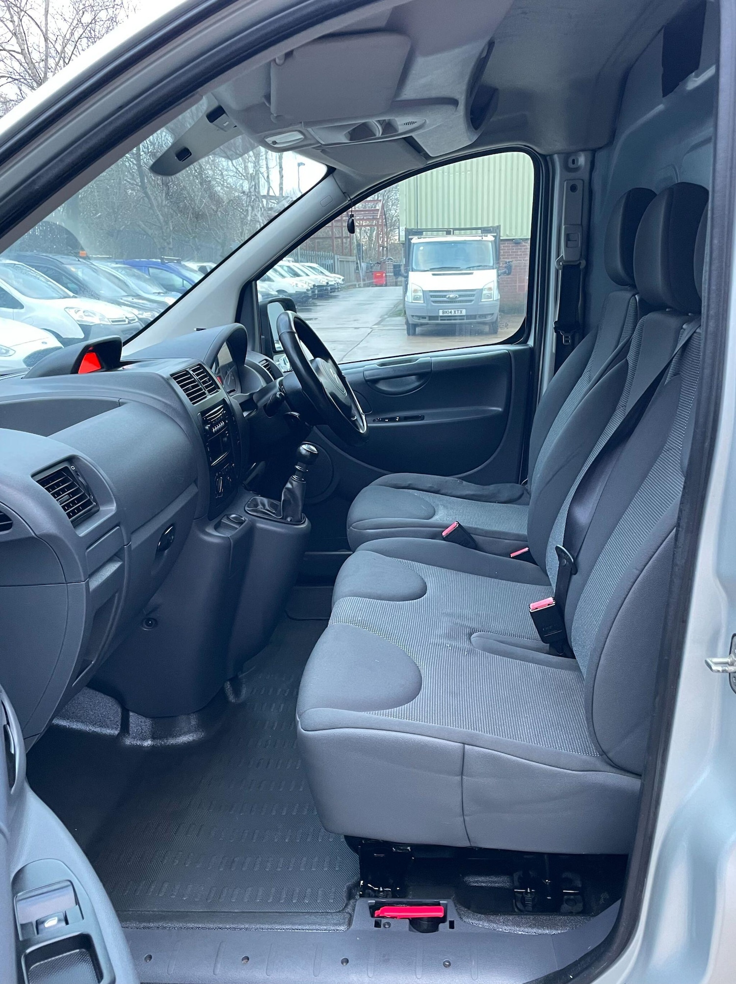 Used Citroen Dispatch for sale - 77242799: Photo 32