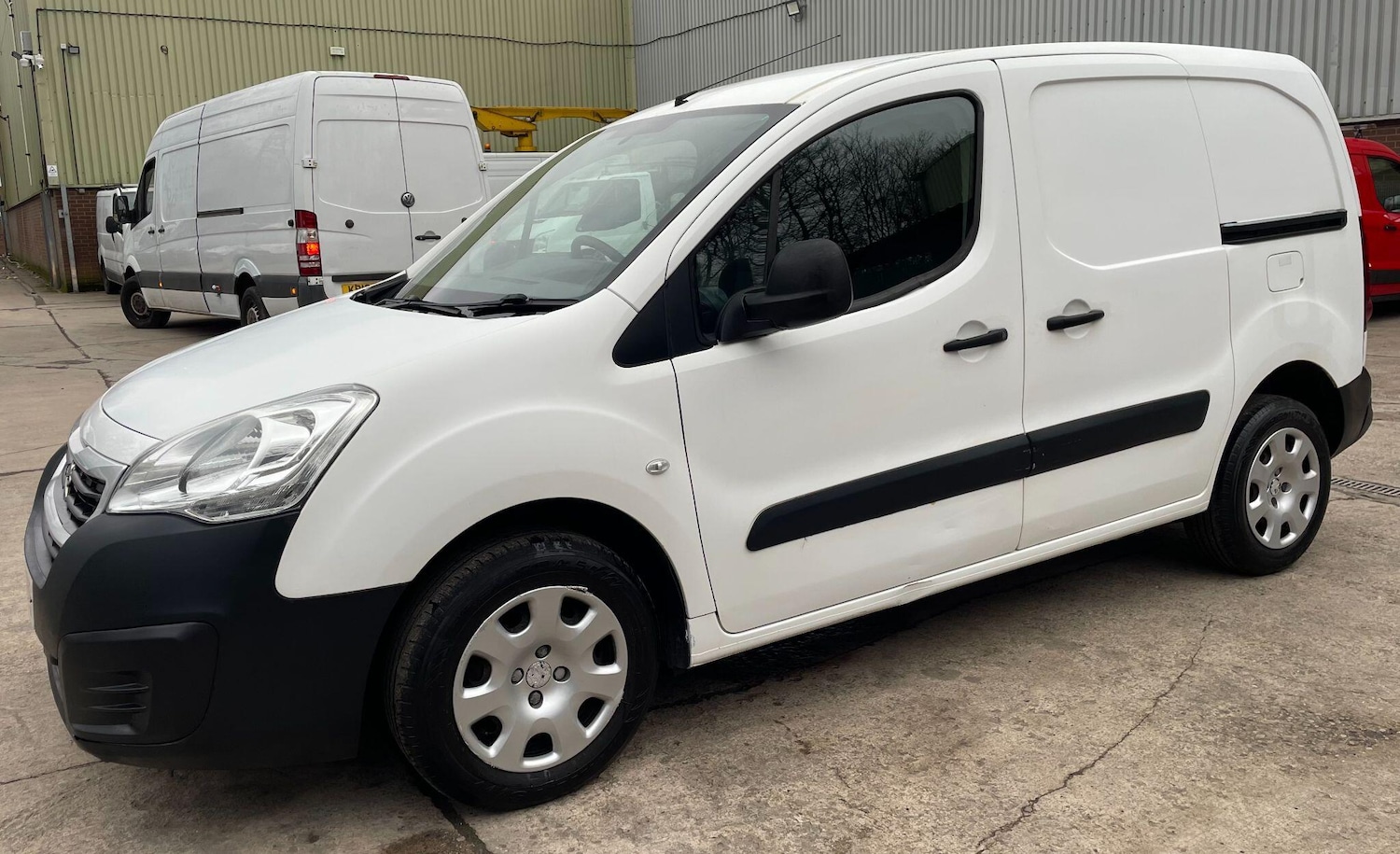 Used Peugeot Partner 2015 for sale - 77455512: Photo 18