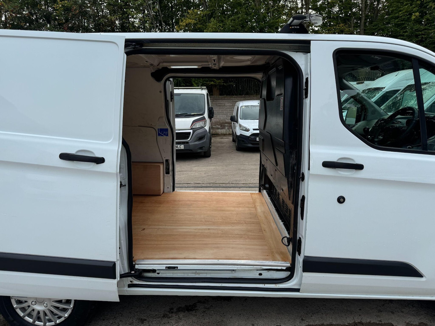 Used Ford Transit Custom for sale - 76701213: Photo 11