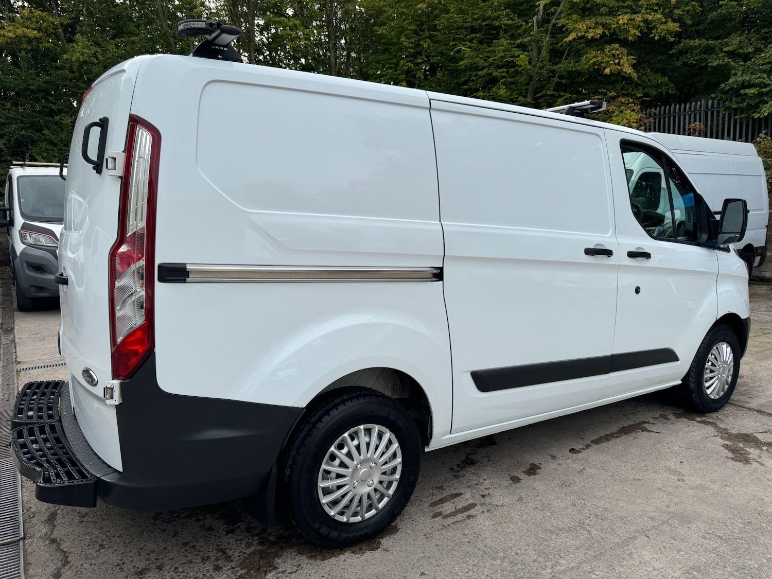Used Ford Transit Custom for sale - 76701213: Photo 13