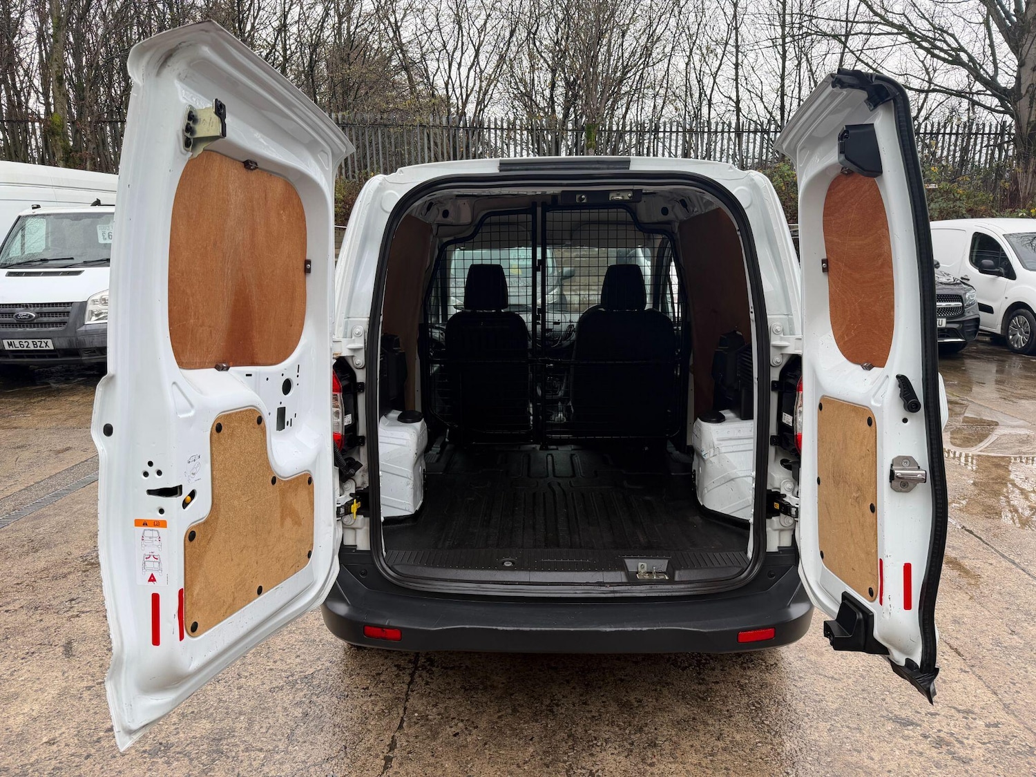 Used Ford Transit Courier 2020 for sale - 76913374: Photo 15