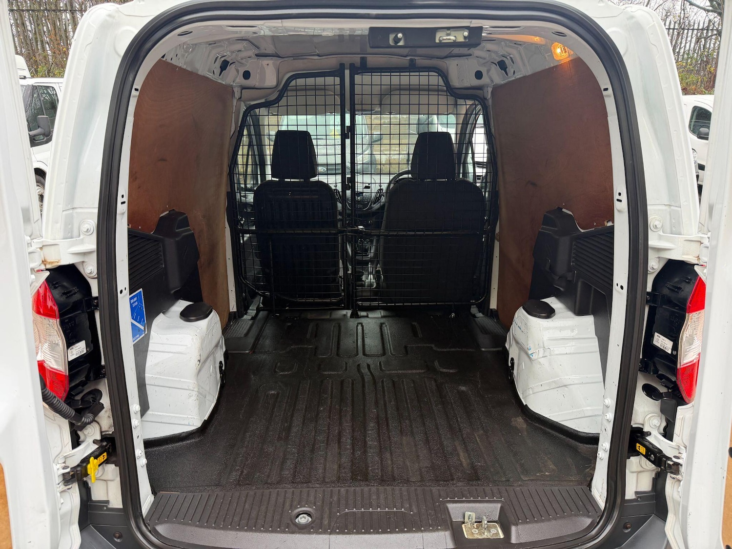 Used Ford Transit Courier 2020 for sale - 76913374: Photo 17