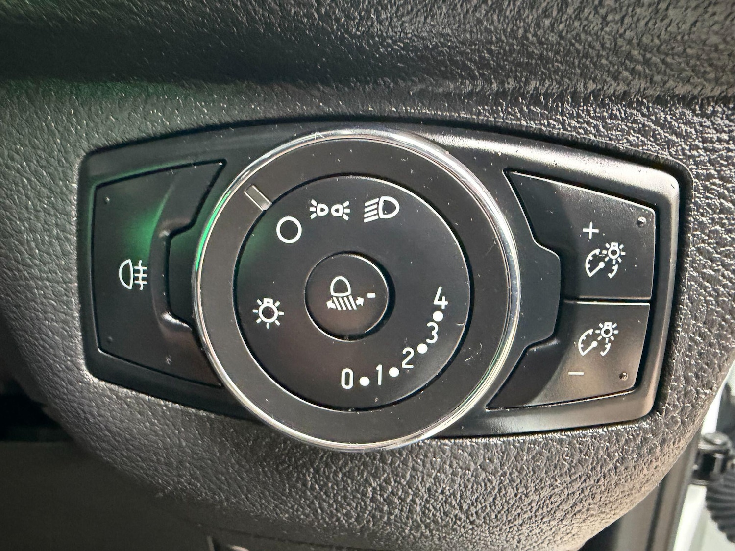 Used Ford Transit Courier 2020 for sale - 76913374: Photo 30