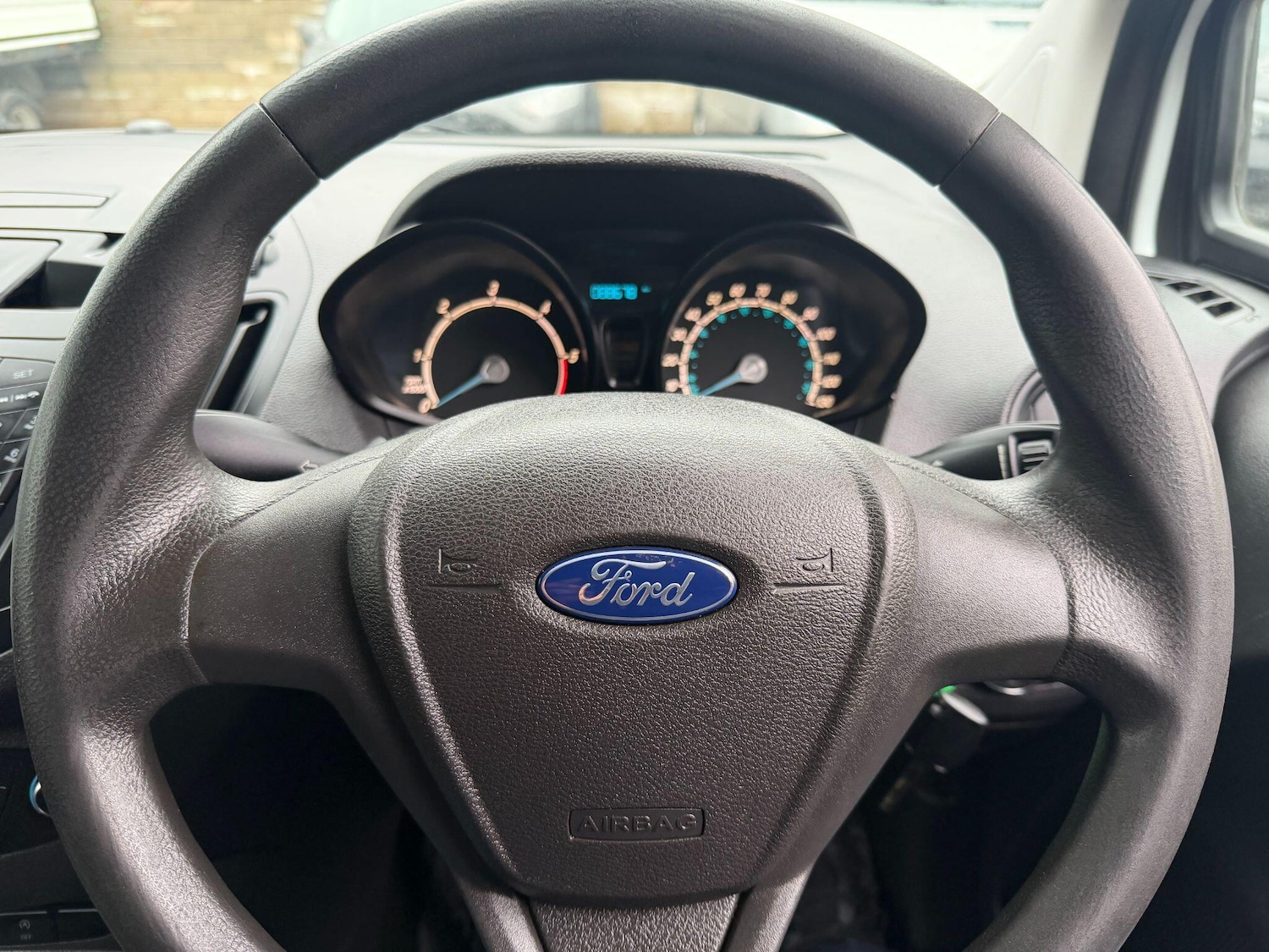 Used Ford Transit Courier 2020 for sale - 76913374: Photo 31