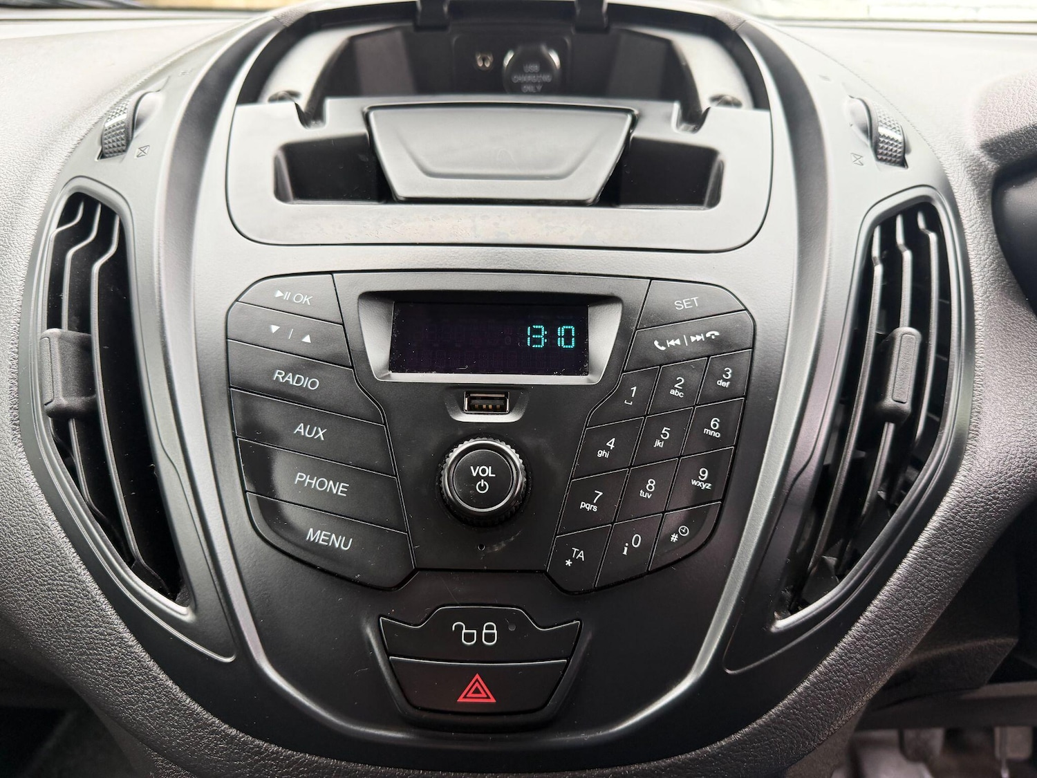 Used Ford Transit Courier 2020 for sale - 76913374: Photo 35