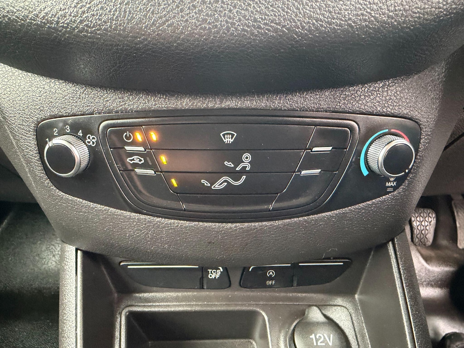 Used Ford Transit Courier 2020 for sale - 76913374: Photo 36