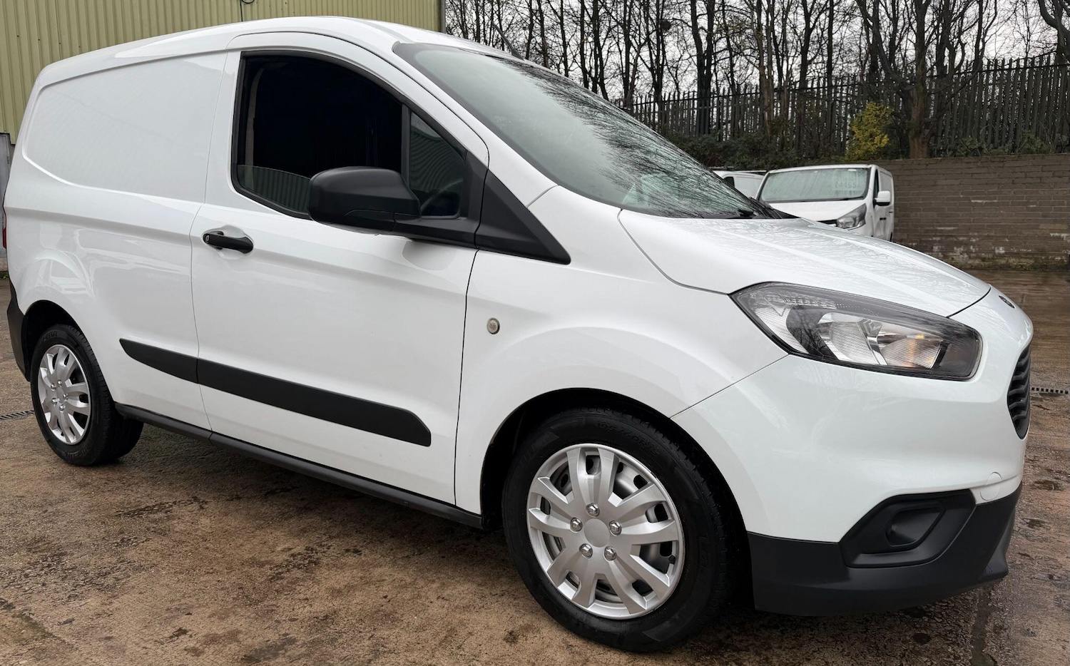 Used Ford Transit Courier 2020 for sale - 76913374: Photo 4