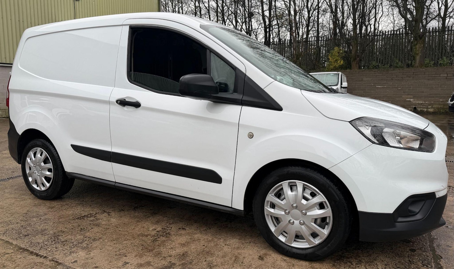 Used Ford Transit Courier 2020 for sale - 76913374: Photo 5