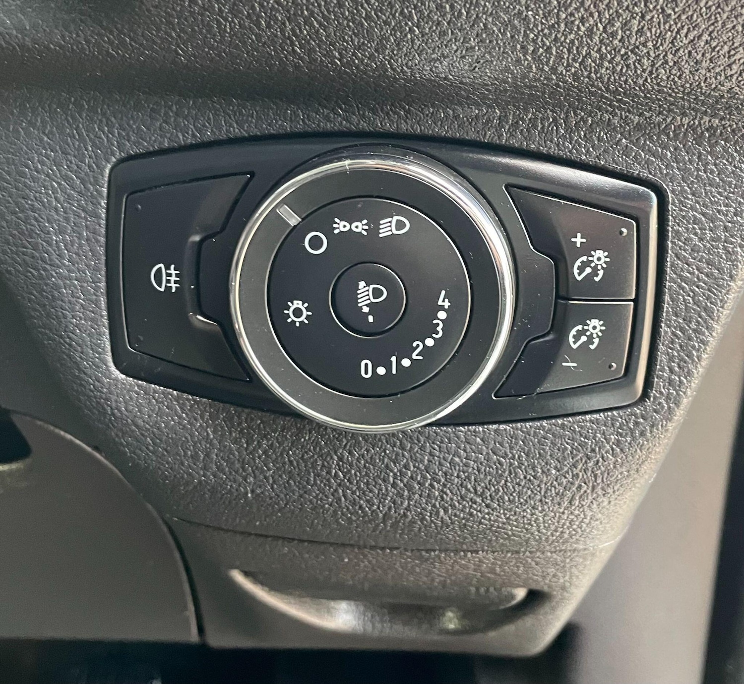 Used Ford Transit Courier 2020 for sale - 77723120: Photo 24