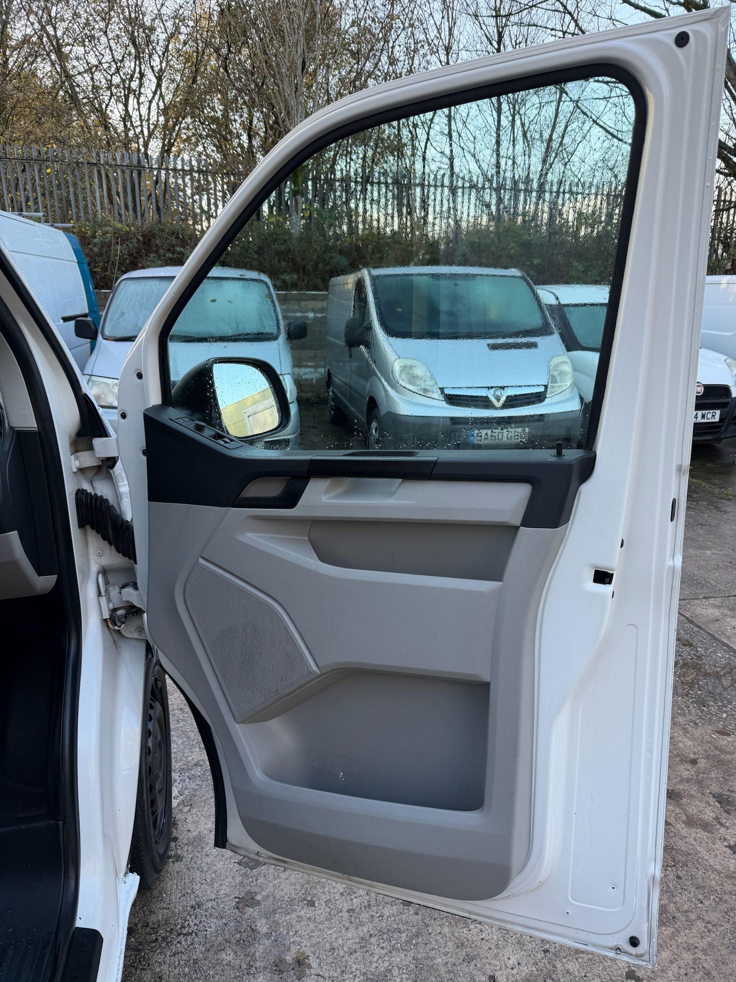 Used Volkswagen Transporter 2018 for sale - 77908774: Photo 26