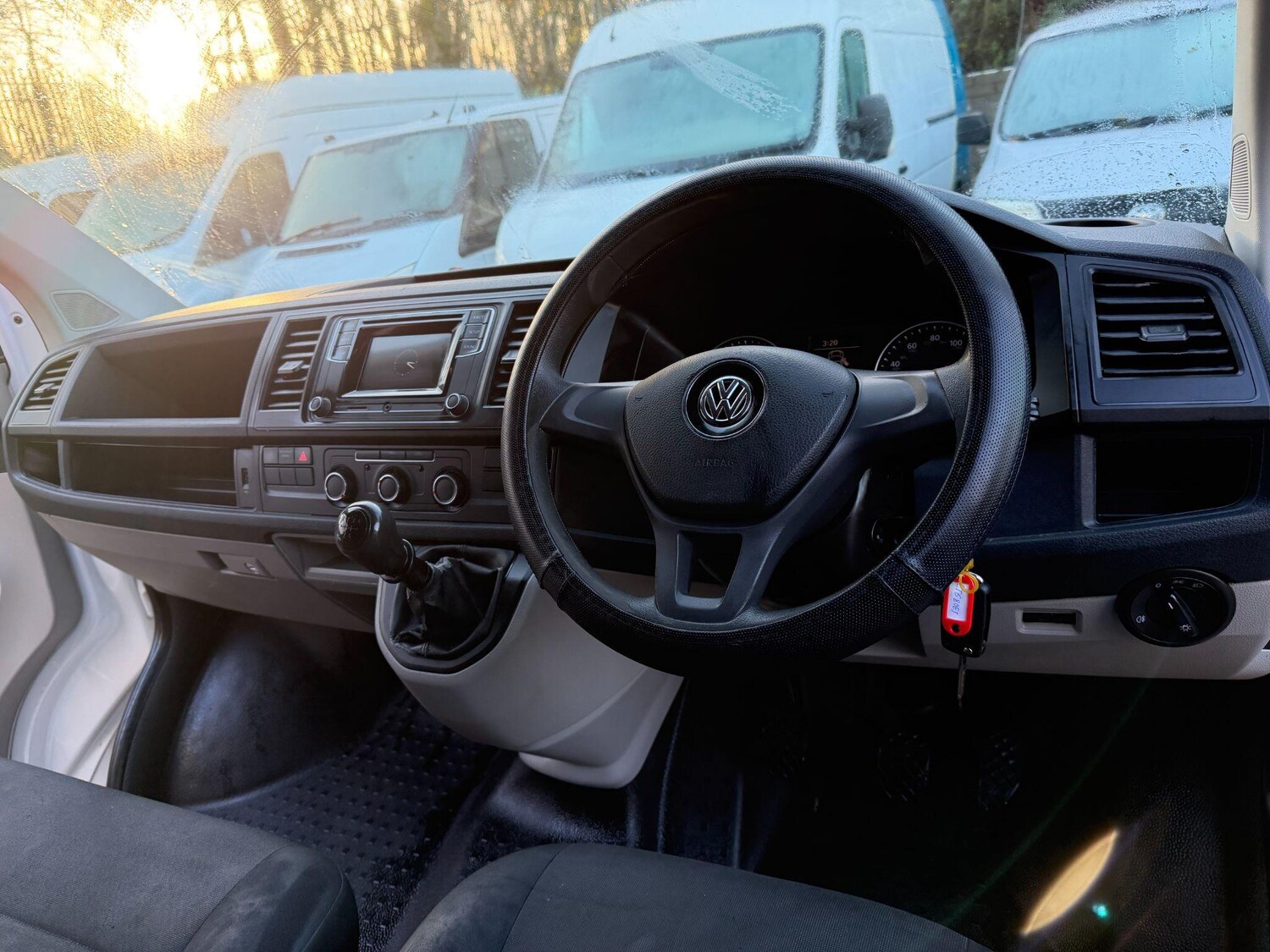 Used Volkswagen Transporter 2018 for sale - 77908774: Photo 28