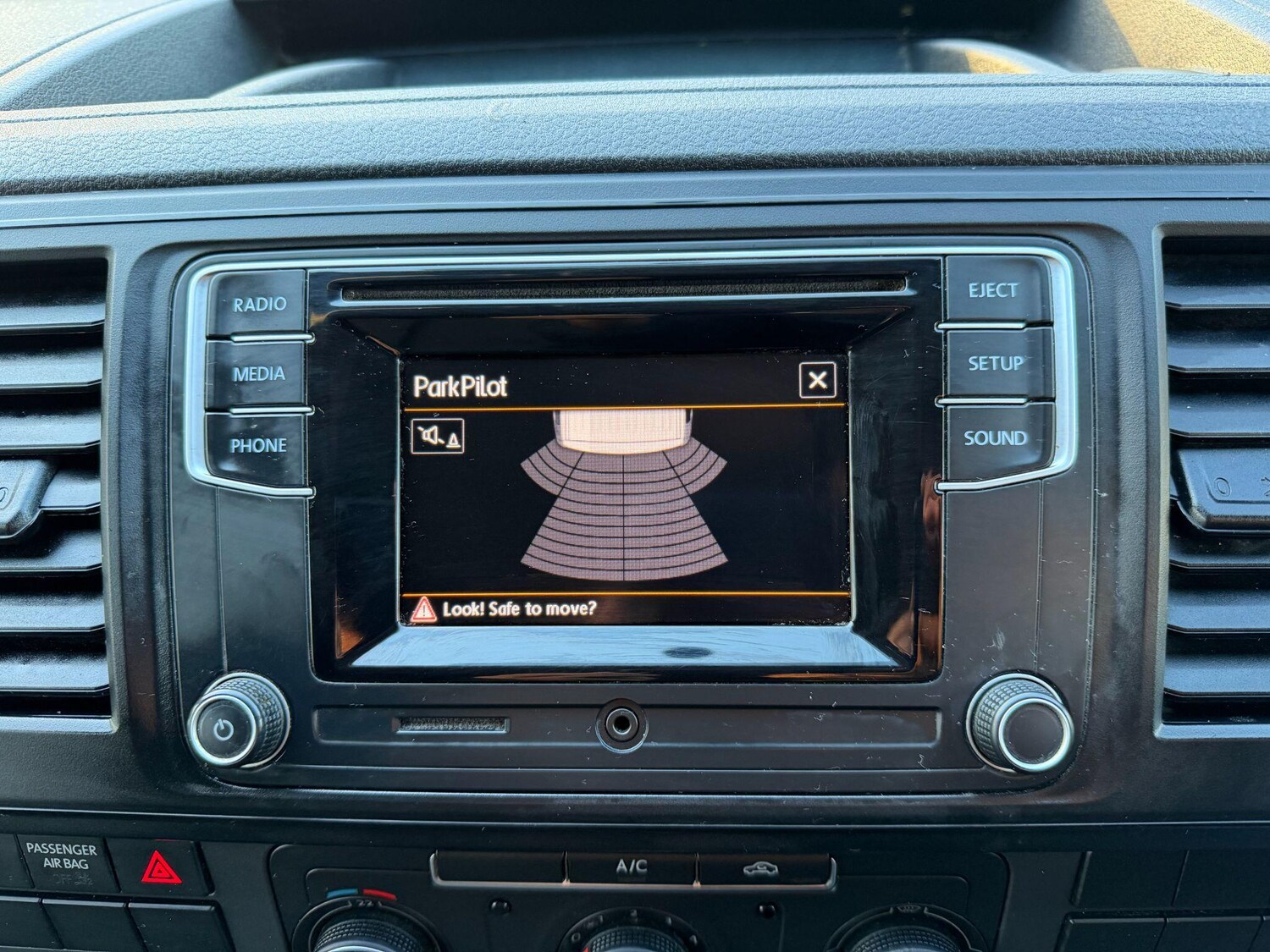 Used Volkswagen Transporter 2018 for sale - 77908774: Photo 35