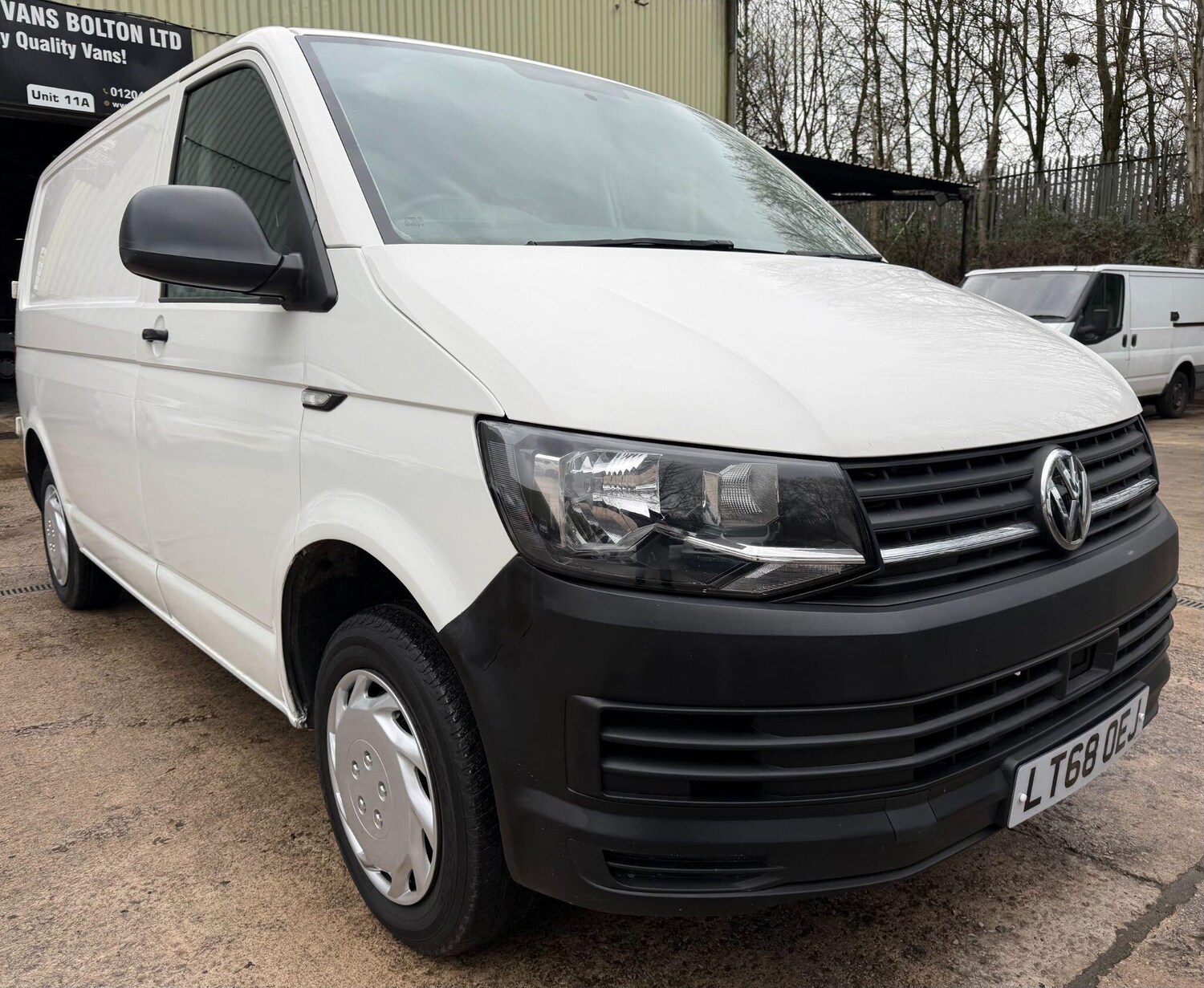 Used Volkswagen Transporter 2018 for sale - 77908774: Photo 4