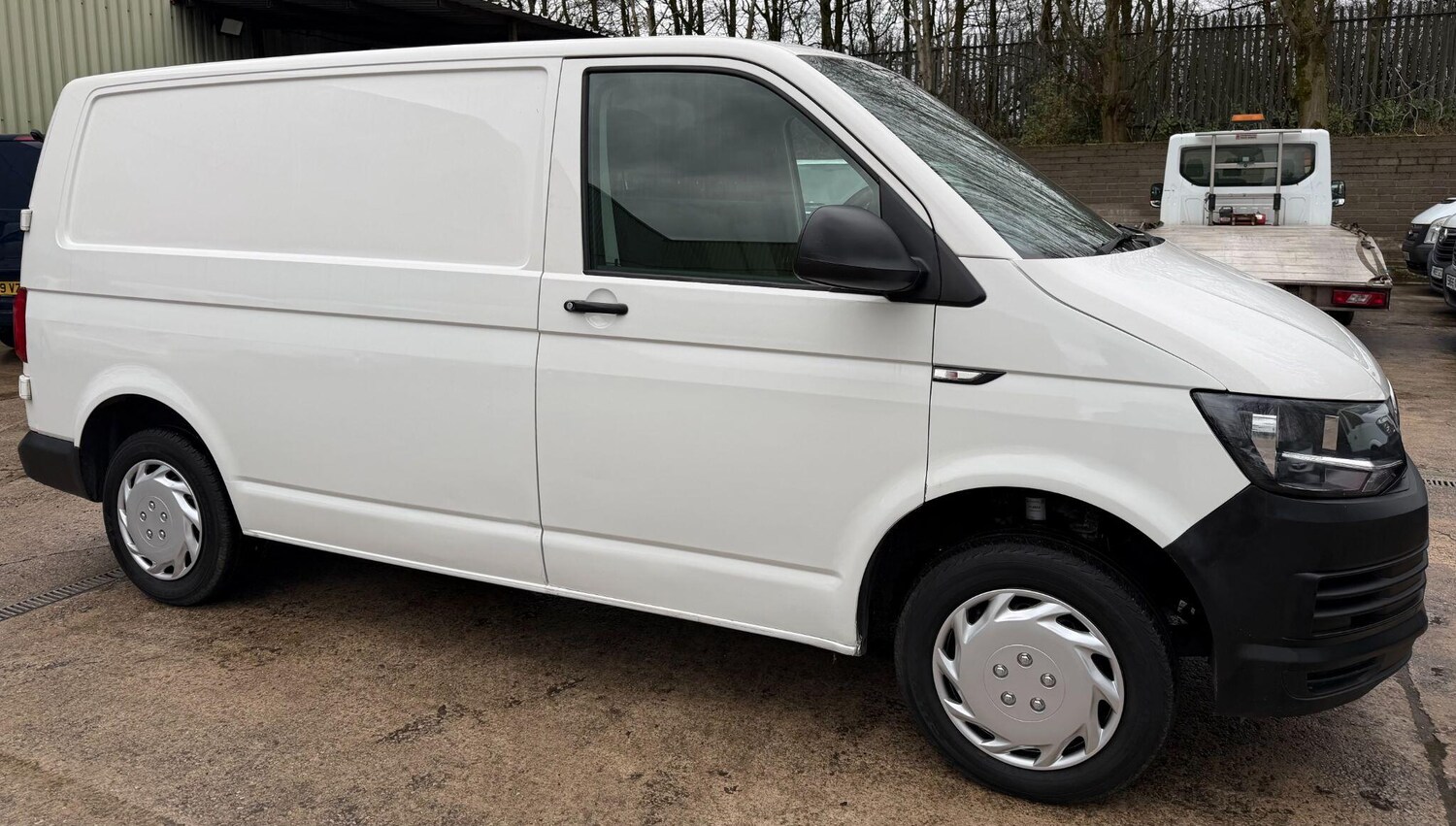 Used Volkswagen Transporter 2018 for sale - 77908774: Photo 6