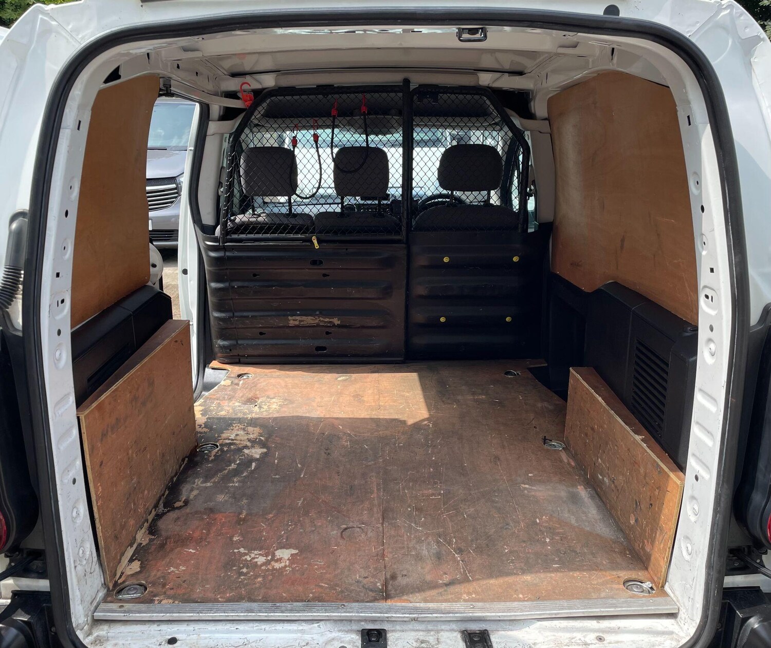 Used Peugeot Partner 2015 for sale - 76550580: Photo 12