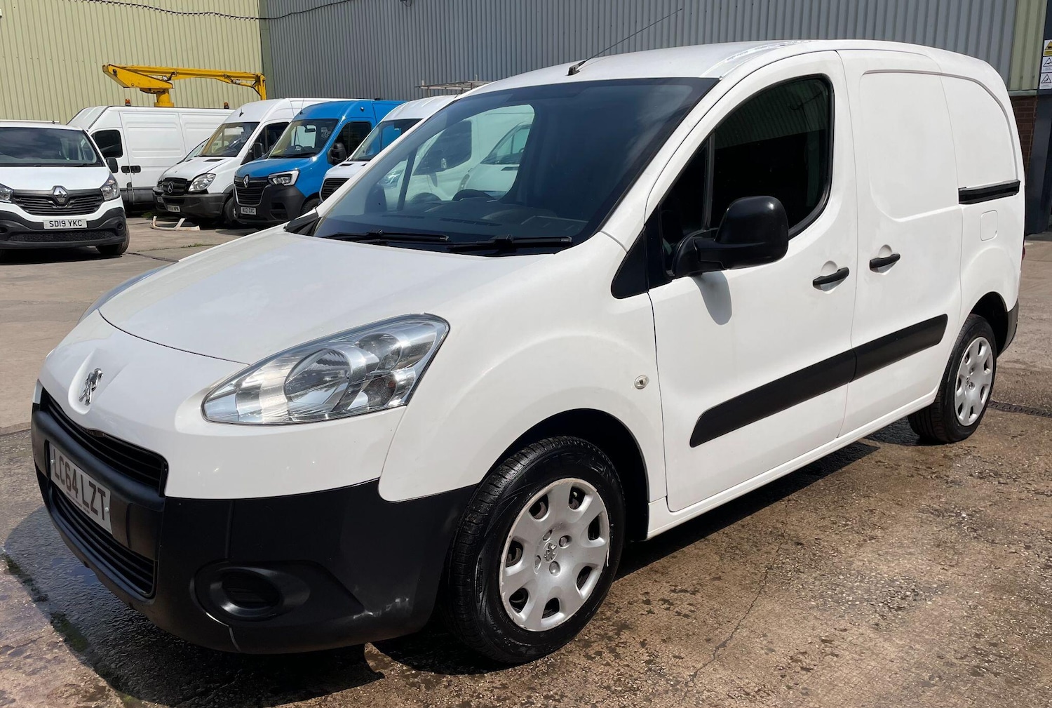 Used Peugeot Partner 2015 for sale - 76550580: Photo 19