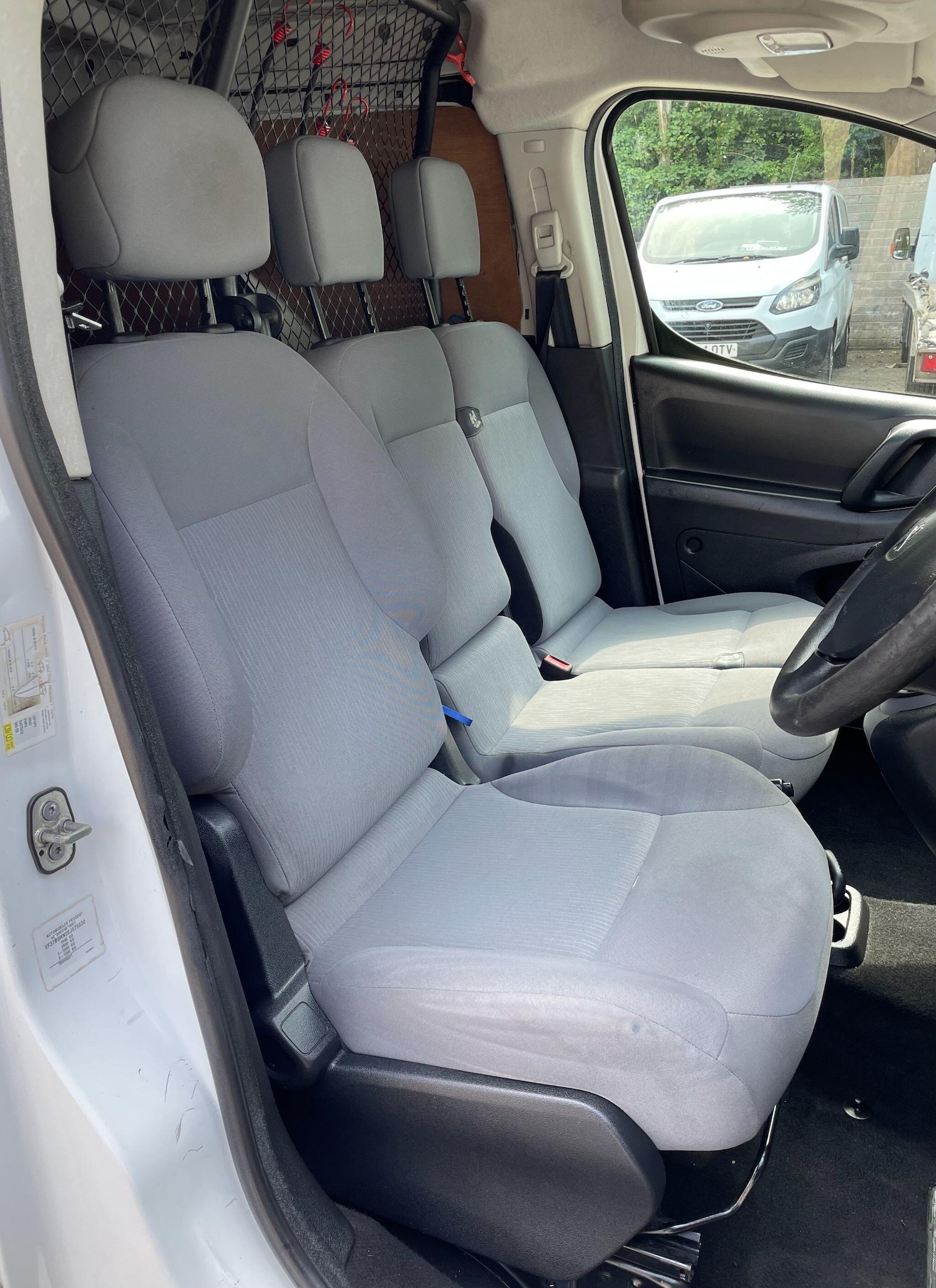 Used Peugeot Partner 2015 for sale - 76550580: Photo 23