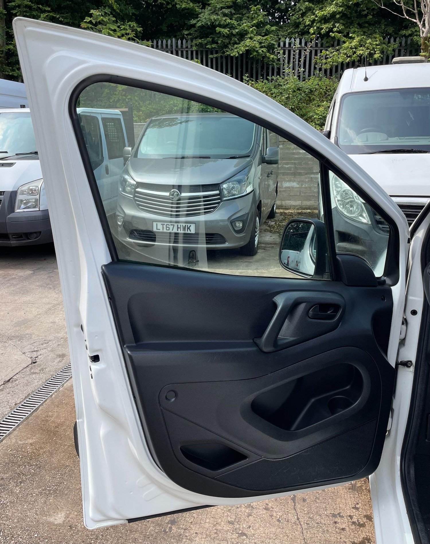 Used Peugeot Partner 2015 for sale - 76550580: Photo 32