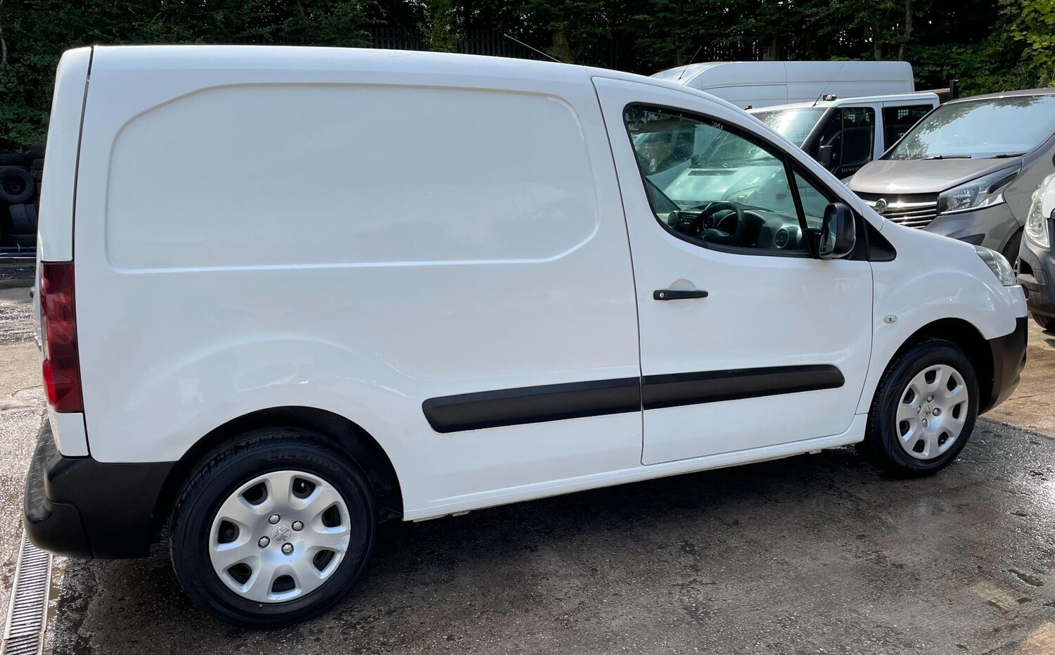 Used Peugeot Partner 2015 for sale - 76550580: Photo 8