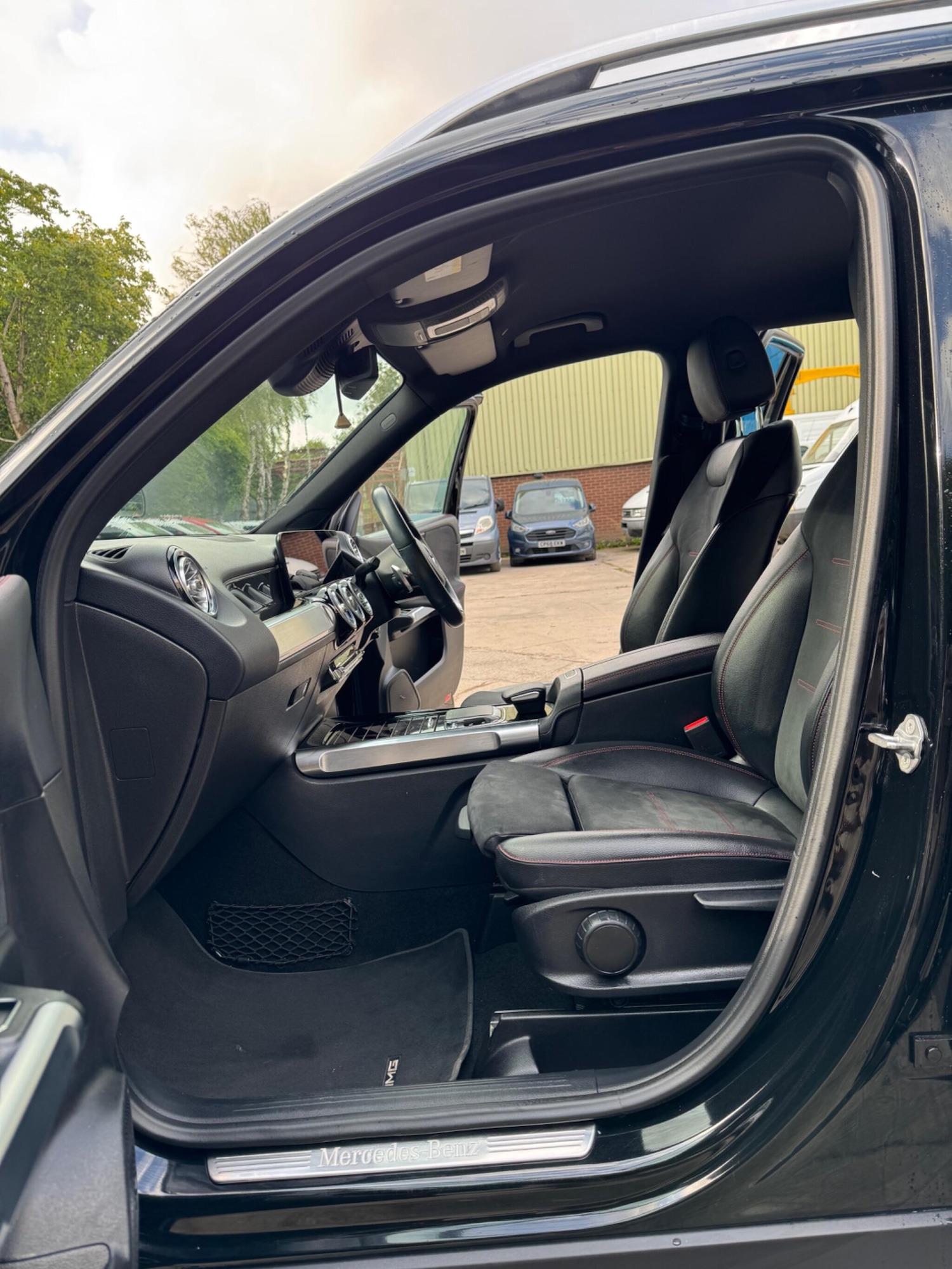 Used Mercedes-Benz GLB 2020 for sale - 76549156: Photo 50