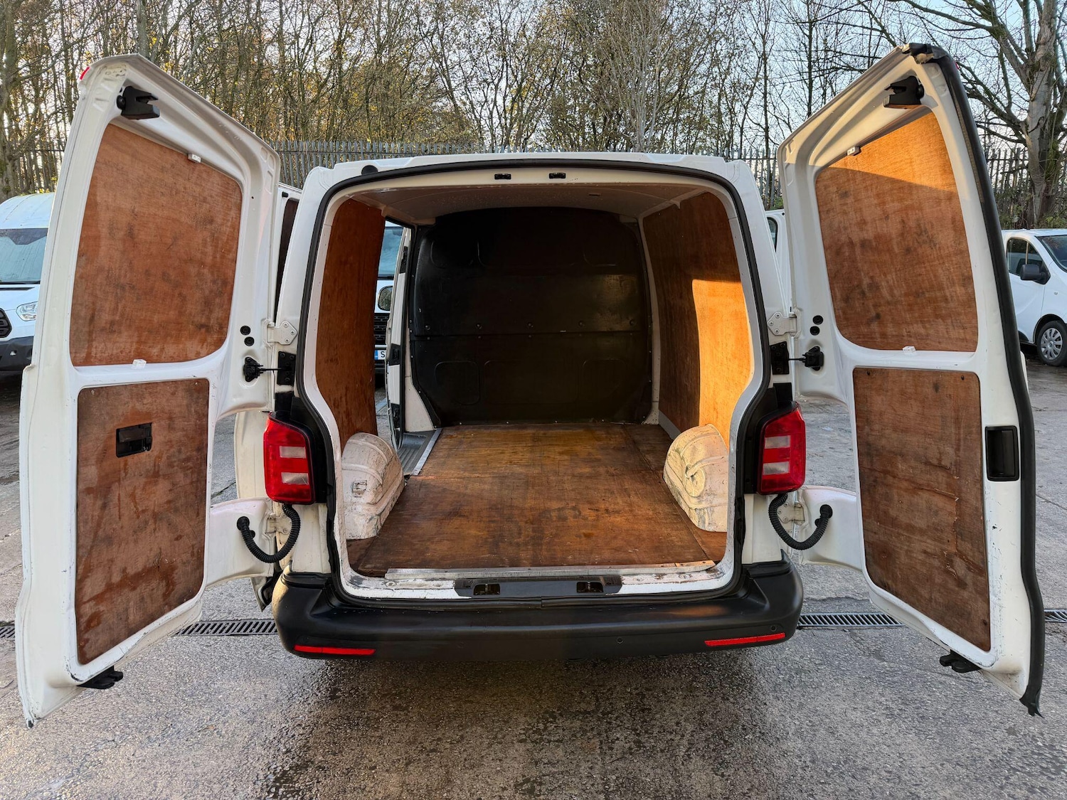 Used Volkswagen Transporter 2018 for sale - 76781049: Photo 14