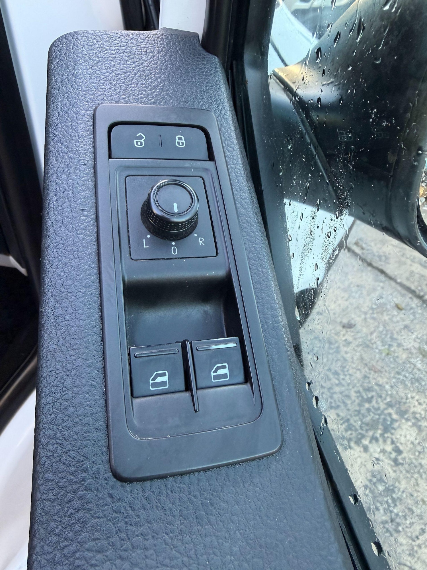 Used Volkswagen Transporter 2018 for sale - 76781049: Photo 34