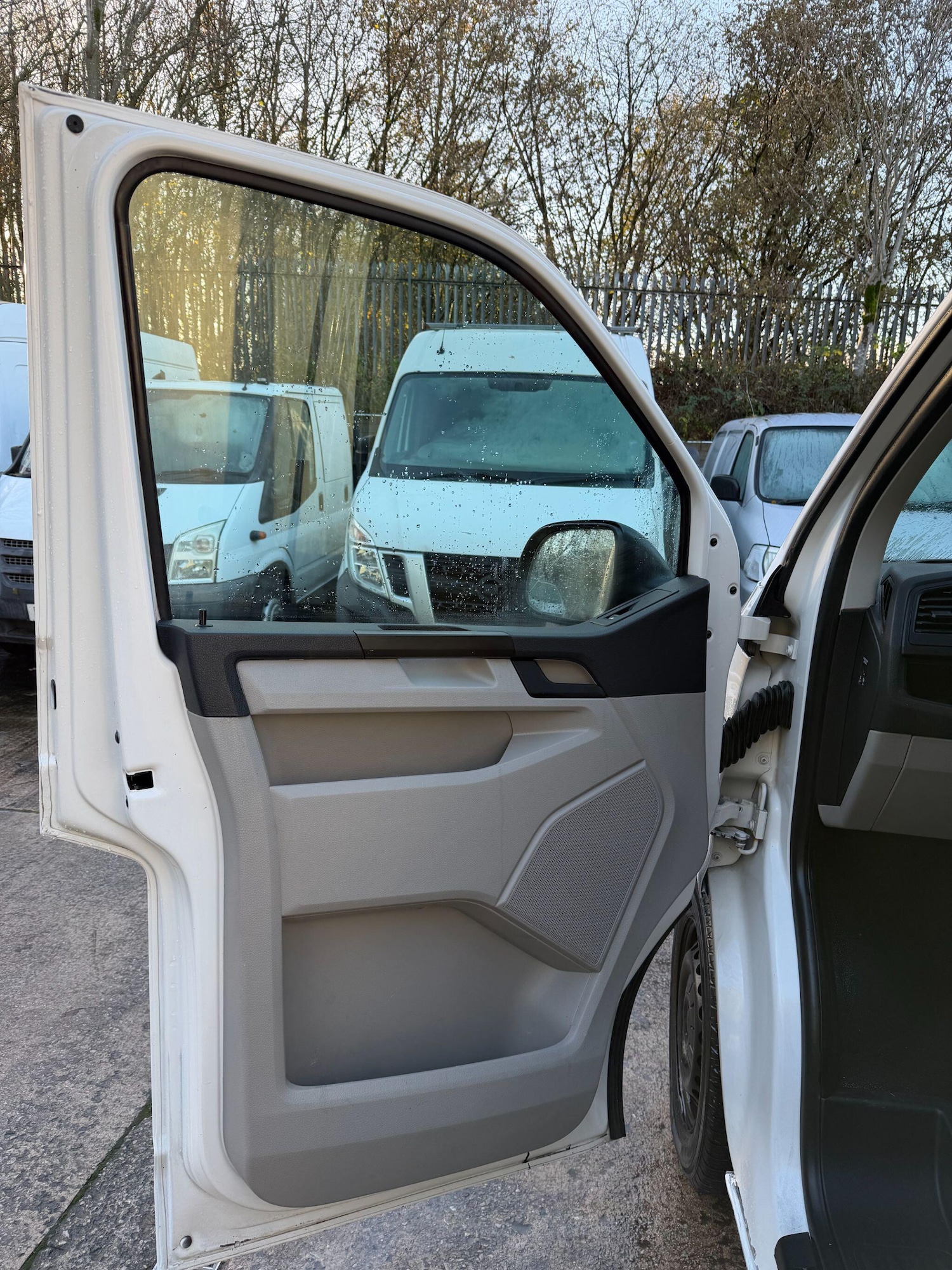 Used Volkswagen Transporter 2018 for sale - 76781049: Photo 43