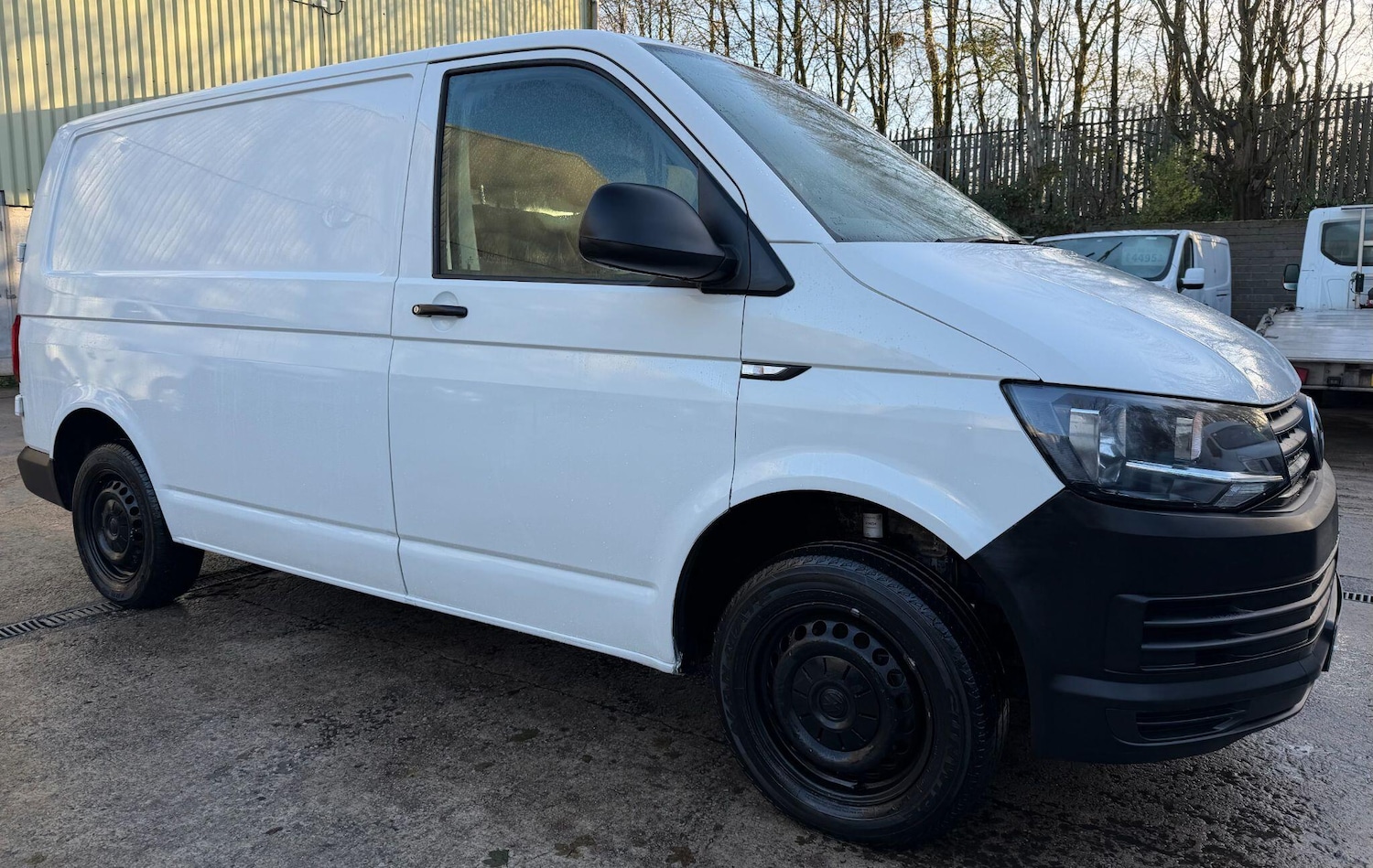 Used Volkswagen Transporter 2018 for sale - 76781049: Photo 5