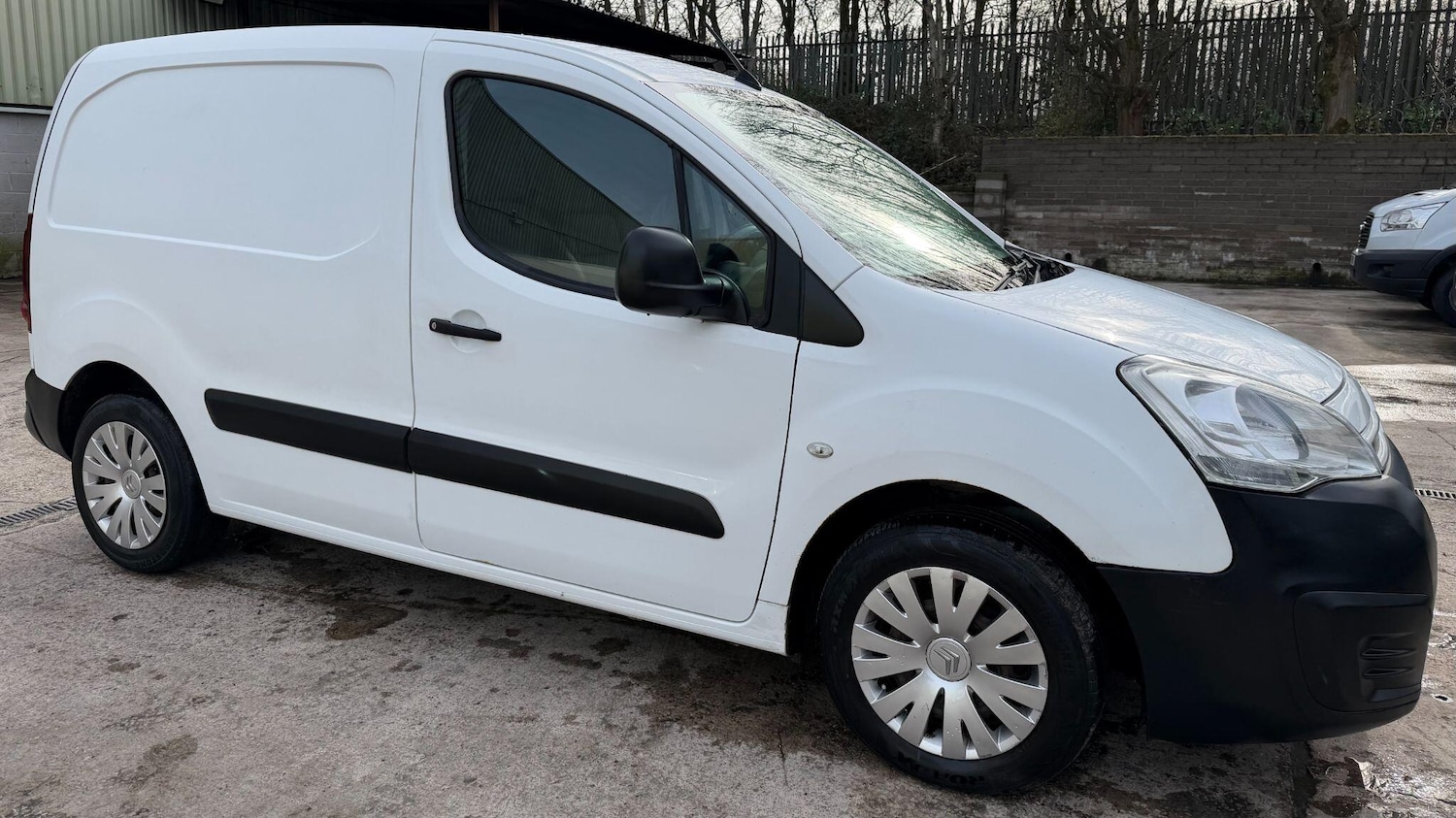 Used Citroen Berlingo 2015 for sale - 77585910: Photo 4