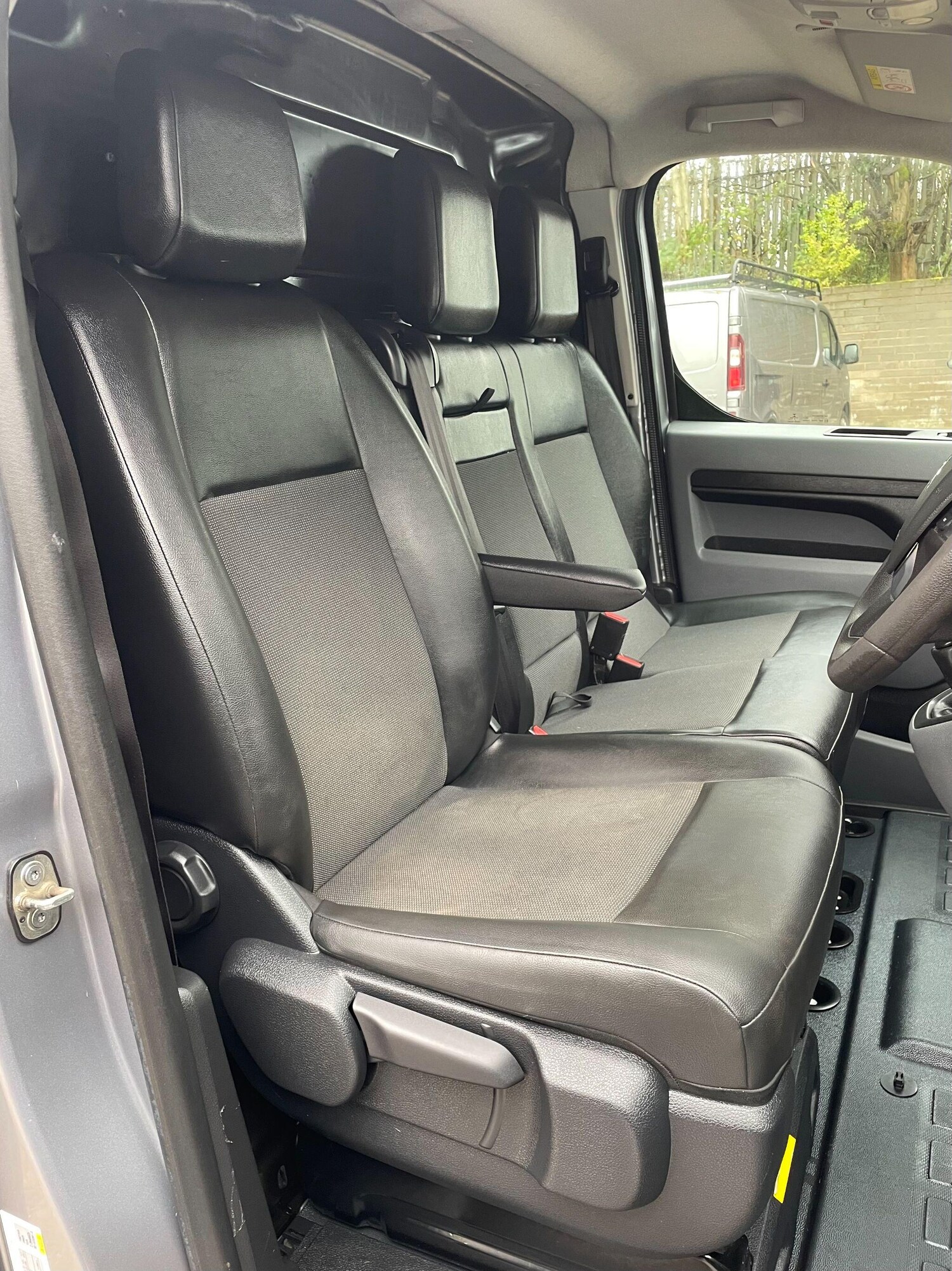 Used Peugeot Expert 2019 for sale - 76592696: Photo 25