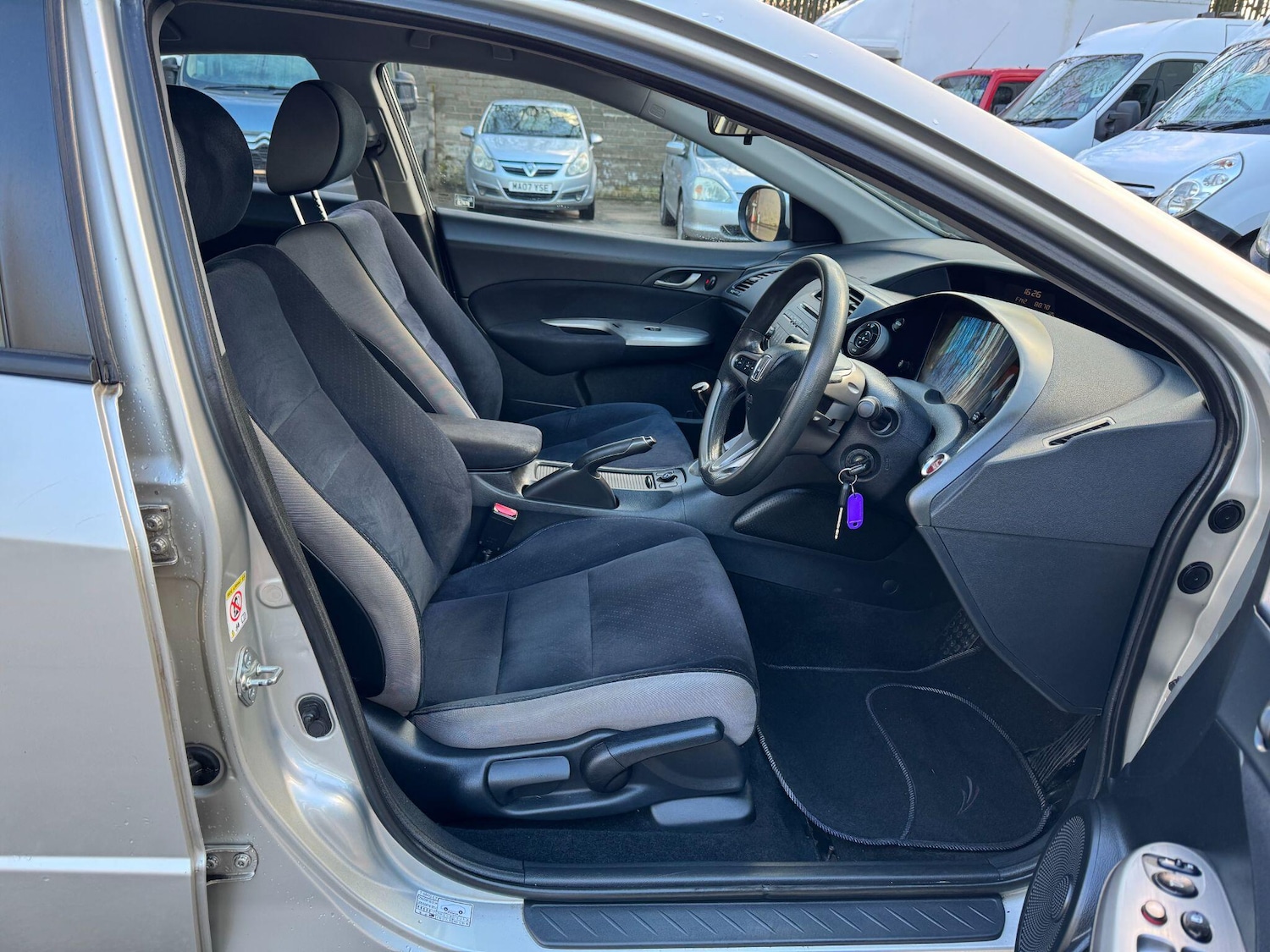 Used Honda Civic 2006 for sale - 76549386: Photo 31