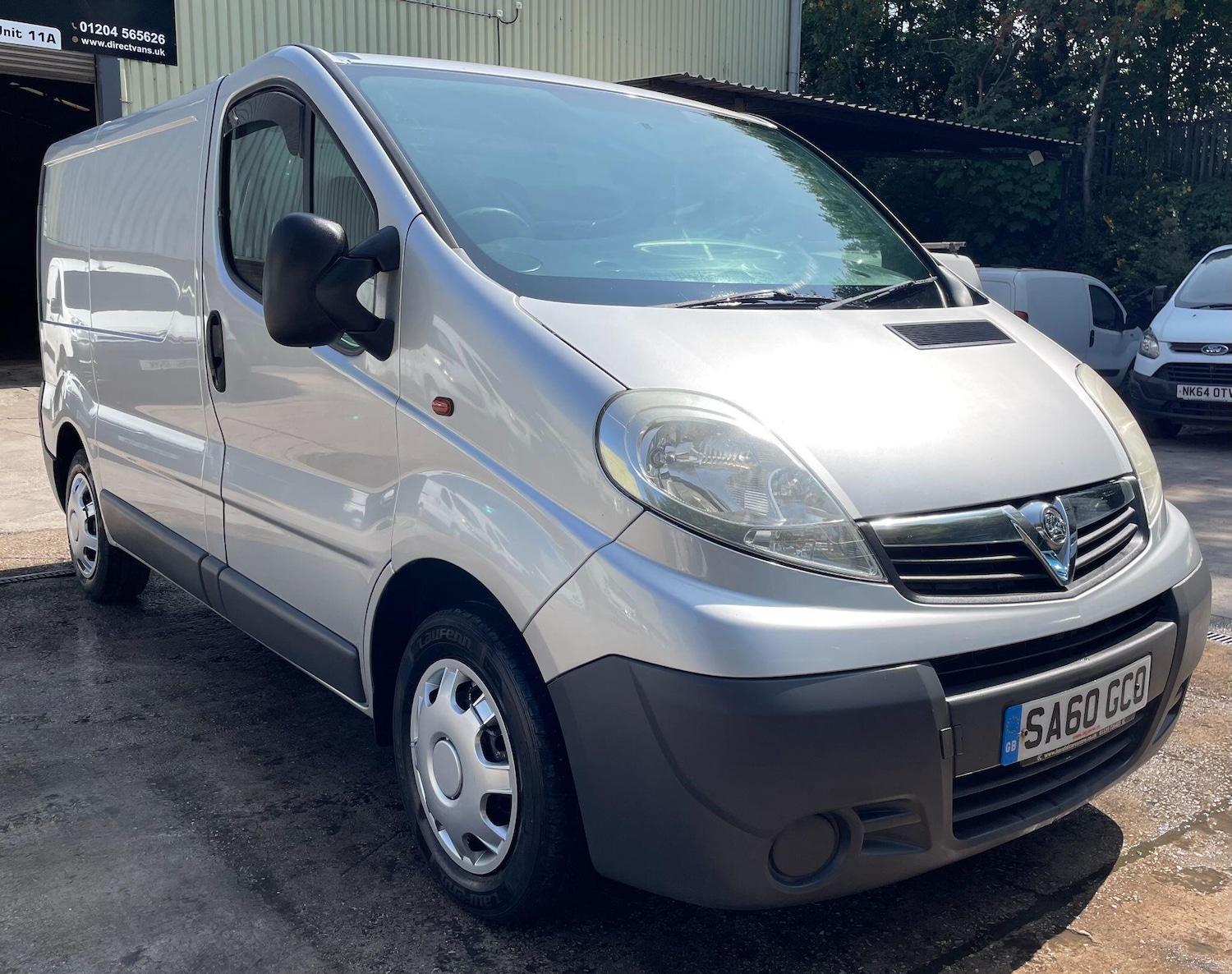 Used Vauxhall Vivaro 2010 for sale - 76550543: Photo 2
