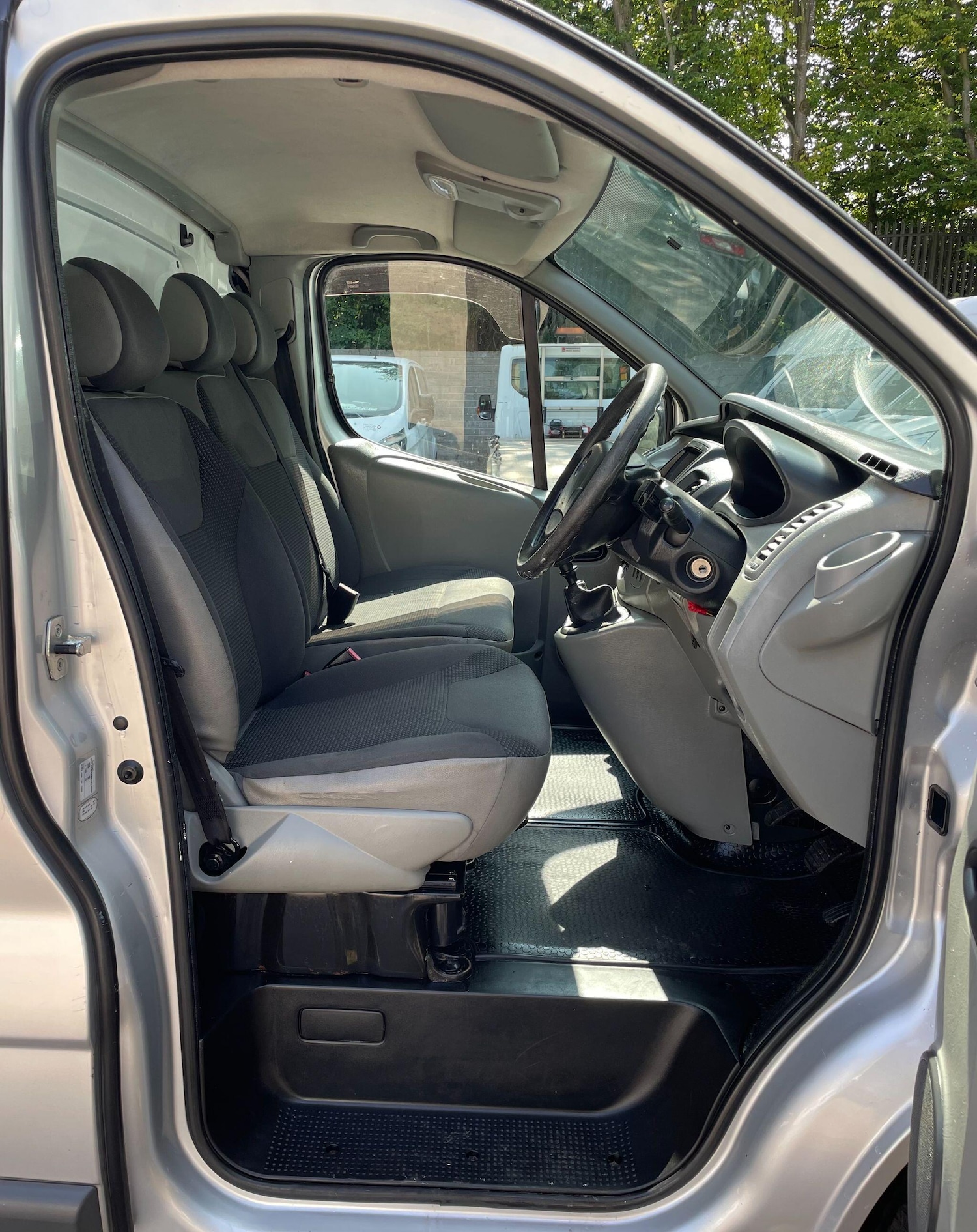 Used Vauxhall Vivaro 2010 for sale - 76550543: Photo 20