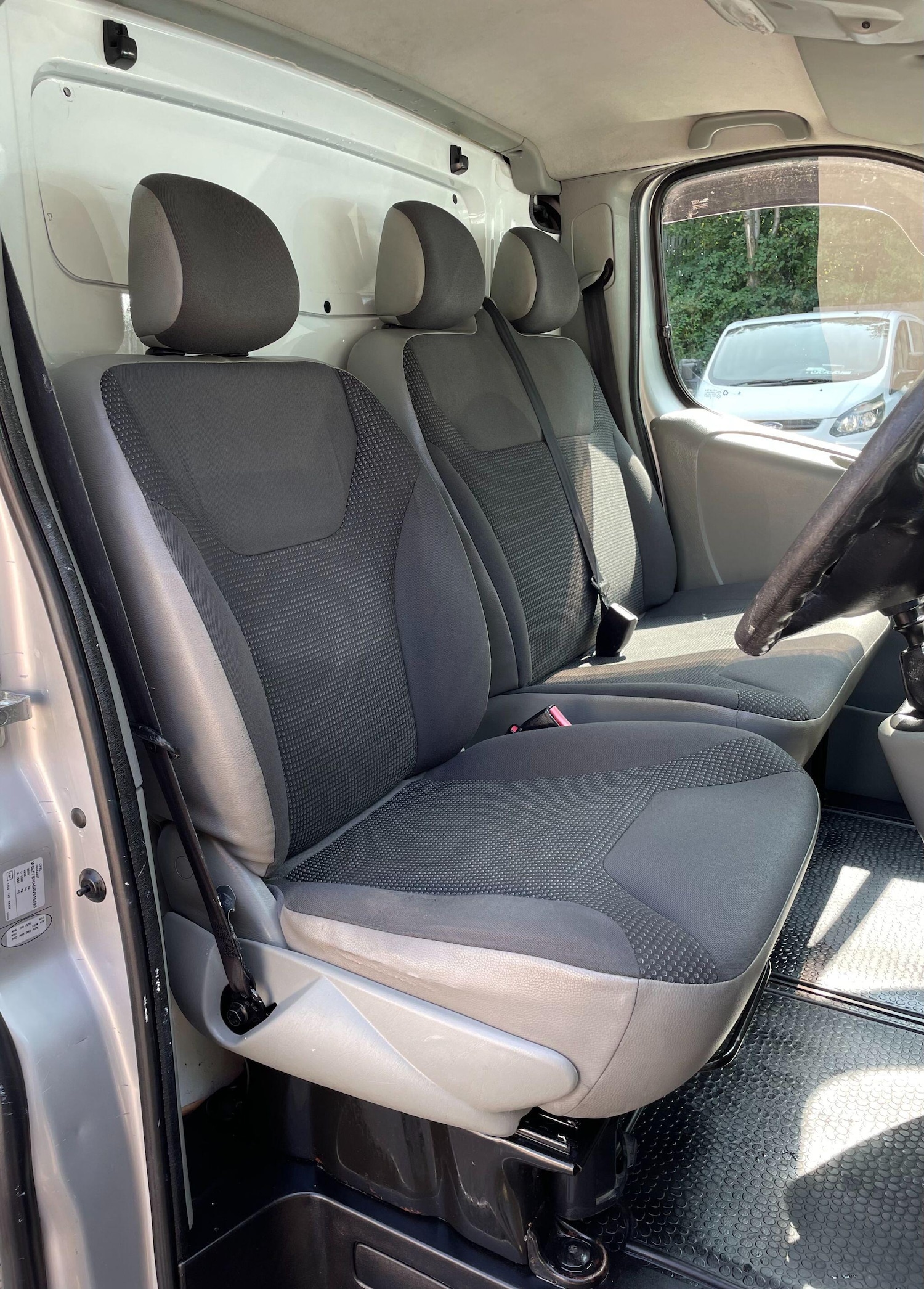 Used Vauxhall Vivaro 2010 for sale - 76550543: Photo 21