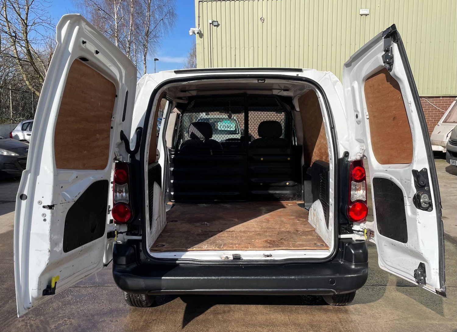 Used Peugeot Partner 2012 for sale - 76549343: Photo 11