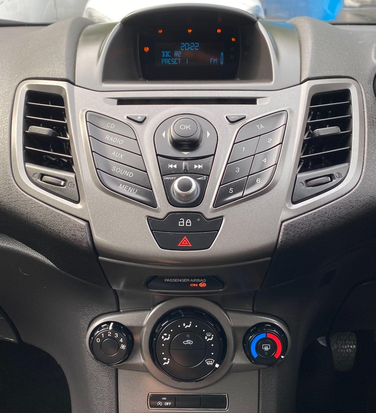 Used Ford Fiesta 2014 for sale - 76550219: Photo 30